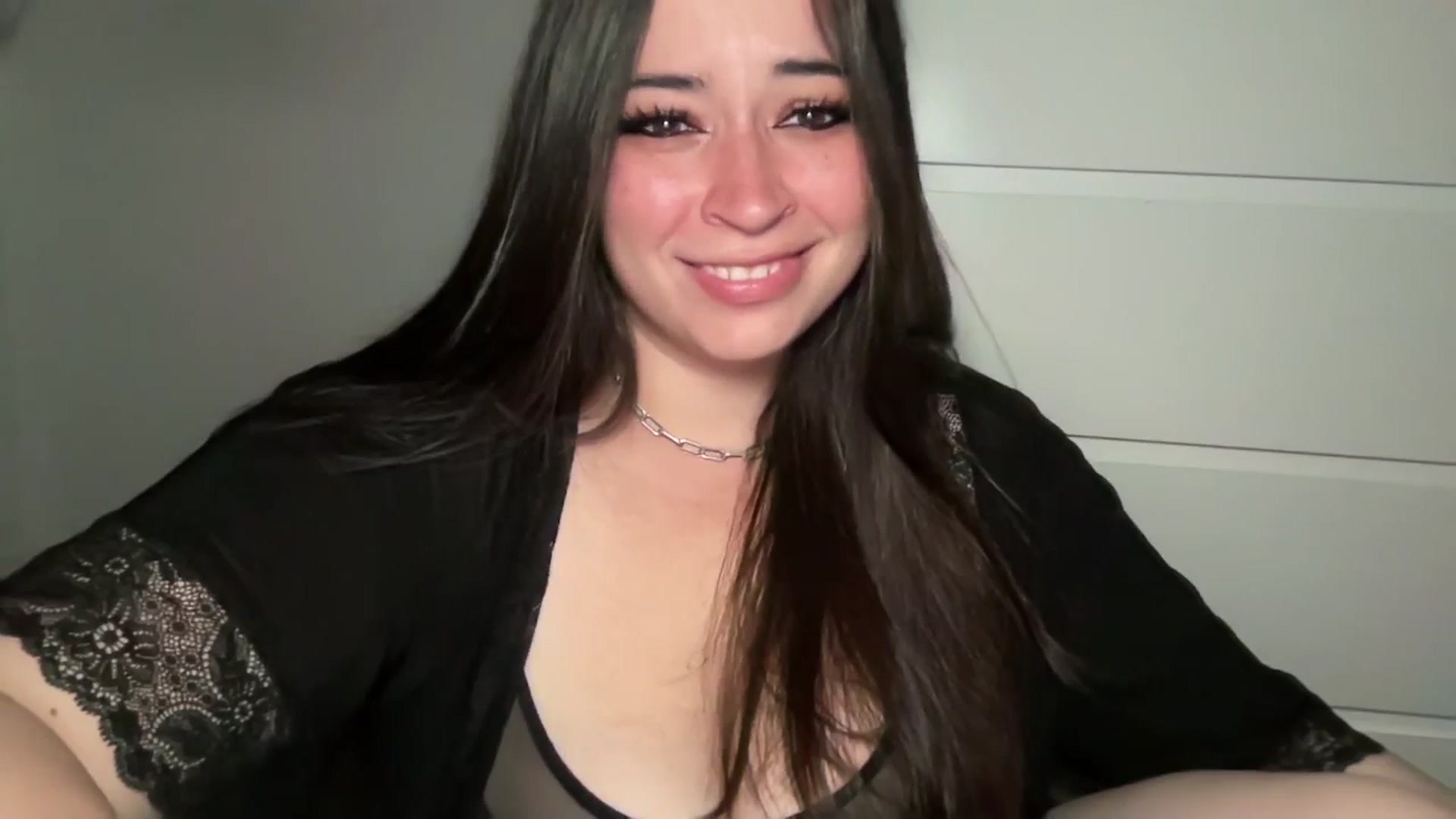 Gallery image thumbnail from Hasymura's myfreecams stream on, 08/23/2024, 22:53 image 4 of 20