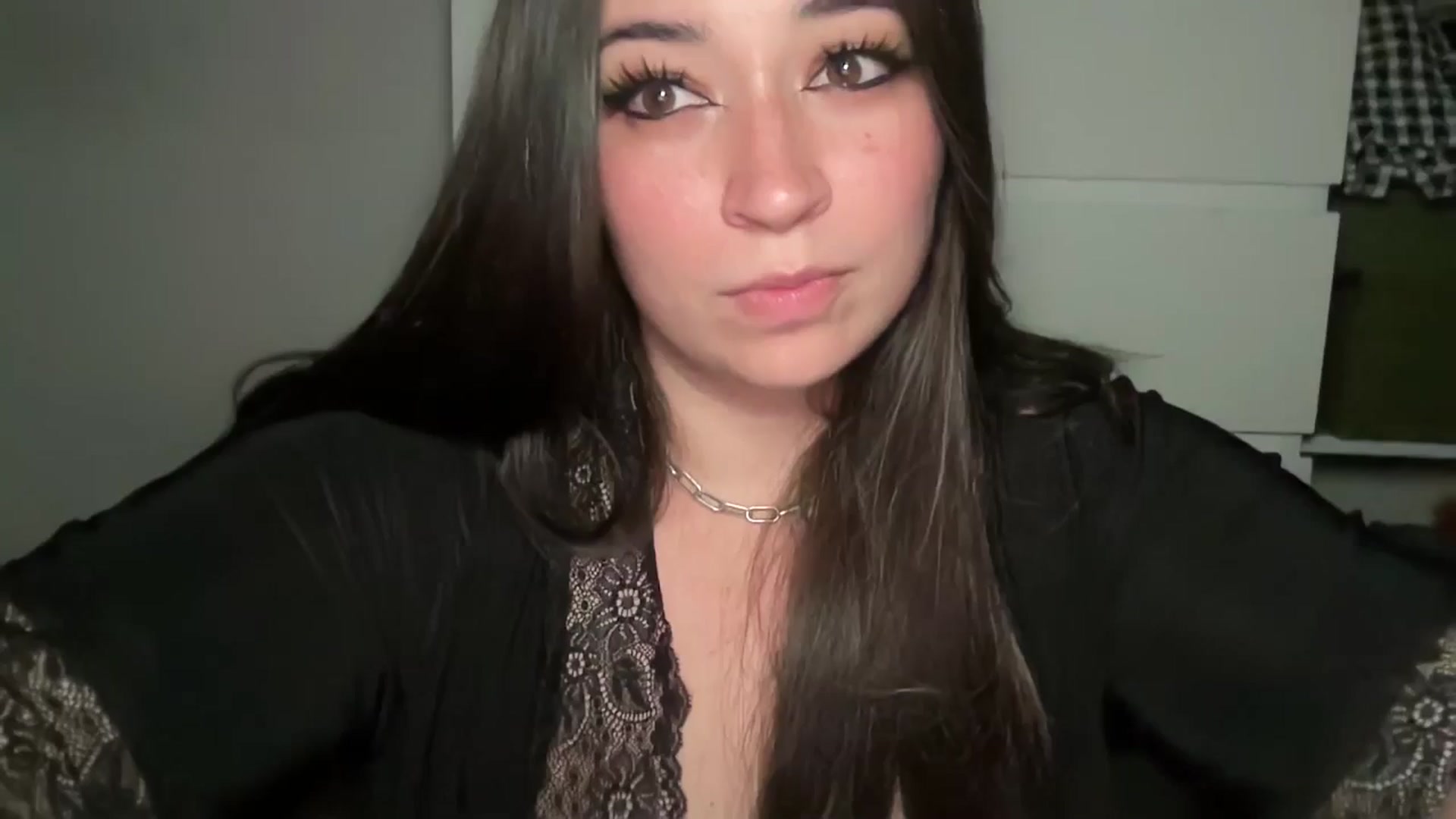 Gallery image thumbnail from Hasymura's myfreecams stream on, 08/24/2024, 01:33 image 16 of 20