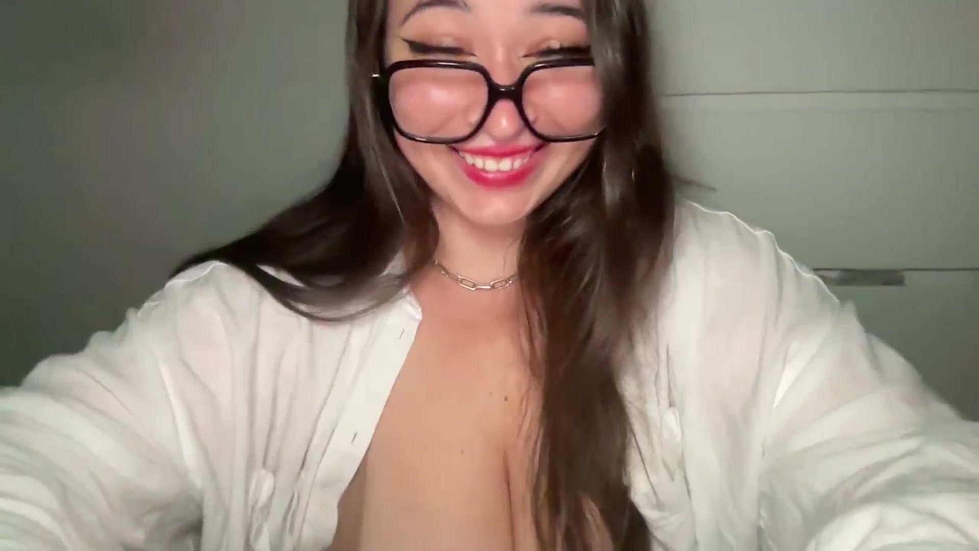 Gallery image thumbnail from Hasymura's myfreecams stream on, 08/24/2024, 22:32 image 18 of 20