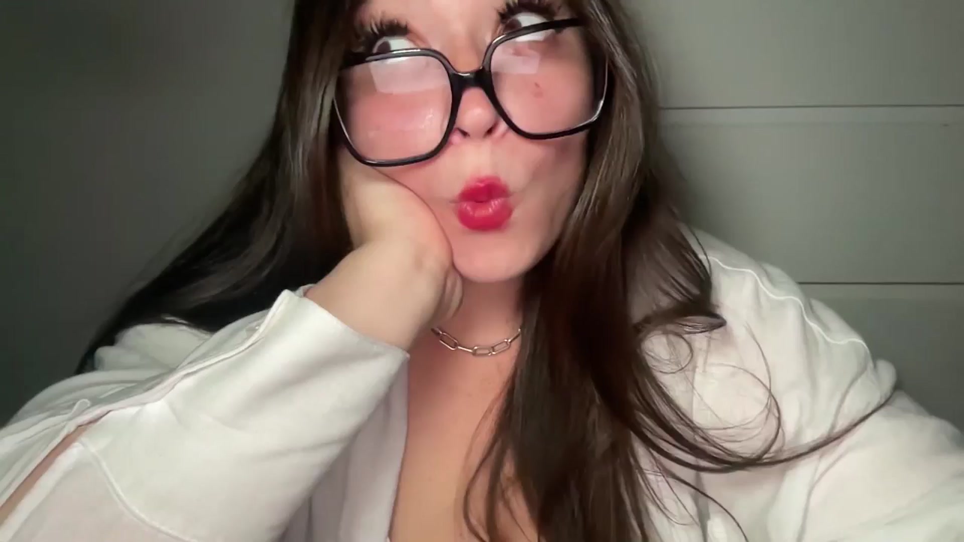 Gallery image thumbnail from Hasymura's myfreecams stream on, 08/25/2024, 22:01 image 15 of 20