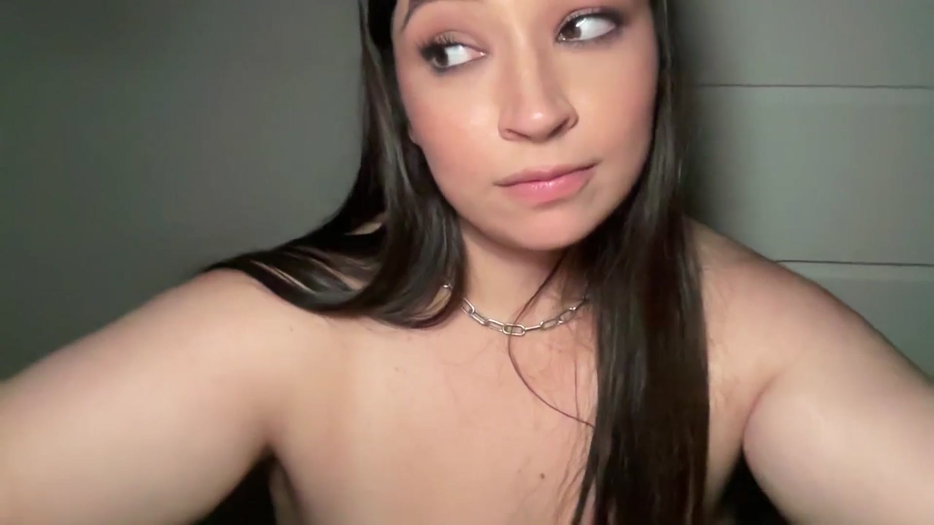 Gallery image thumbnail from Hasymura's myfreecams stream on, 08/31/2024, 23:16 image 20 of 20