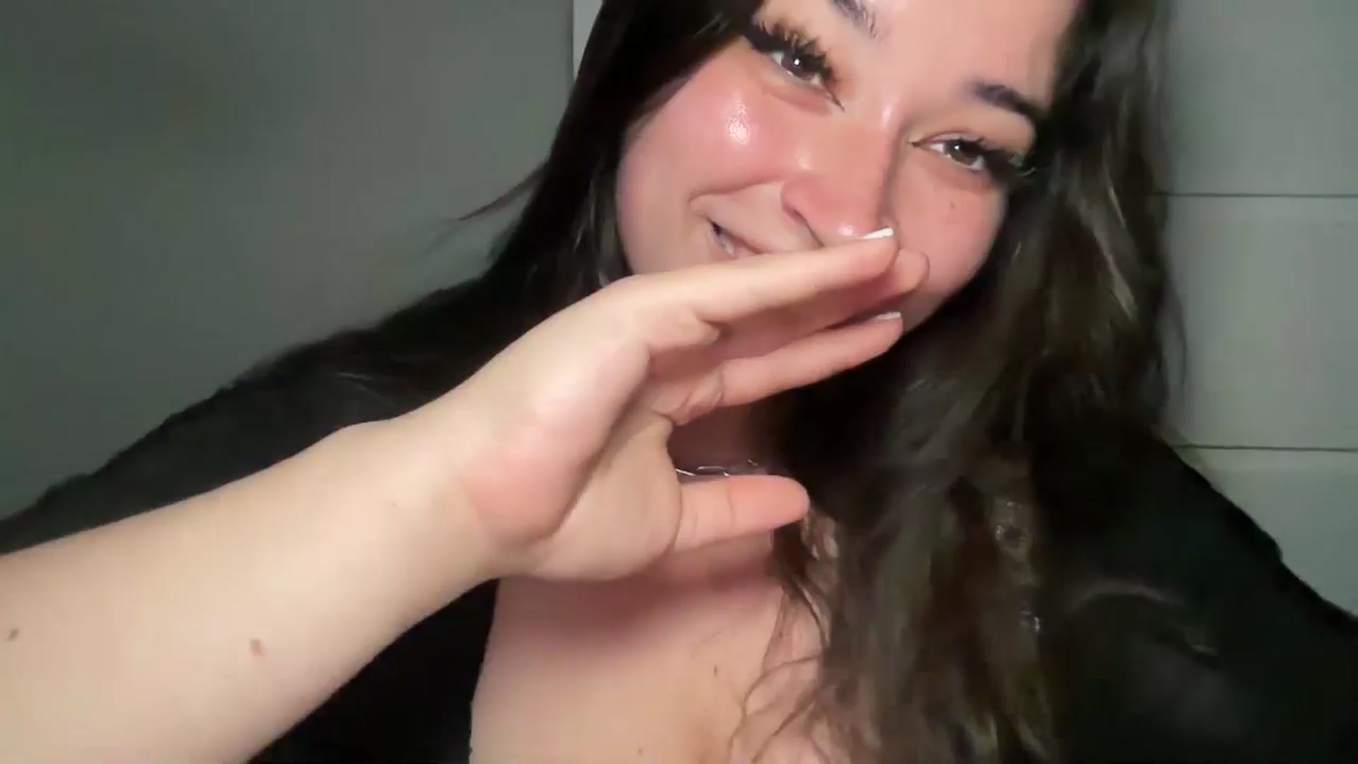Gallery image thumbnail from Hasymura's myfreecams stream on, 09/01/2024, 22:50 image 11 of 20
