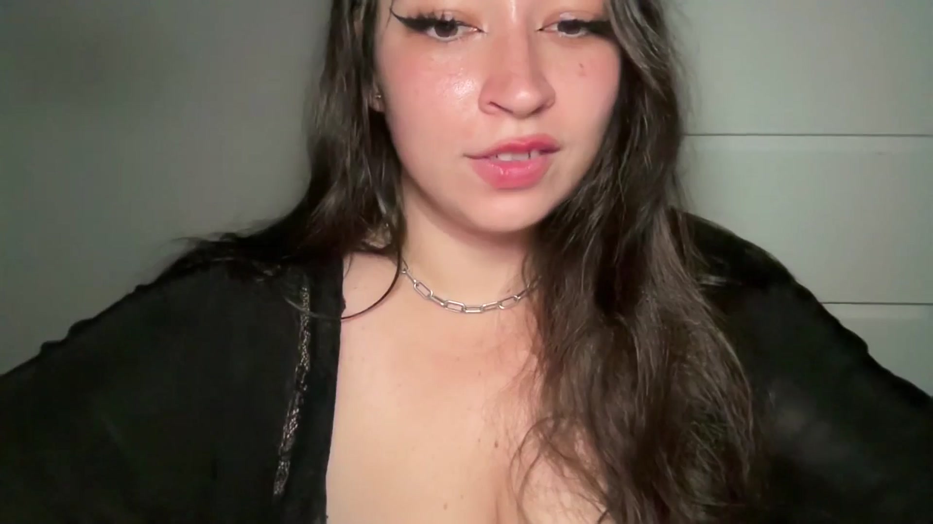 Gallery image thumbnail from Hasymura's myfreecams stream on, 09/01/2024, 22:50 image 10 of 20