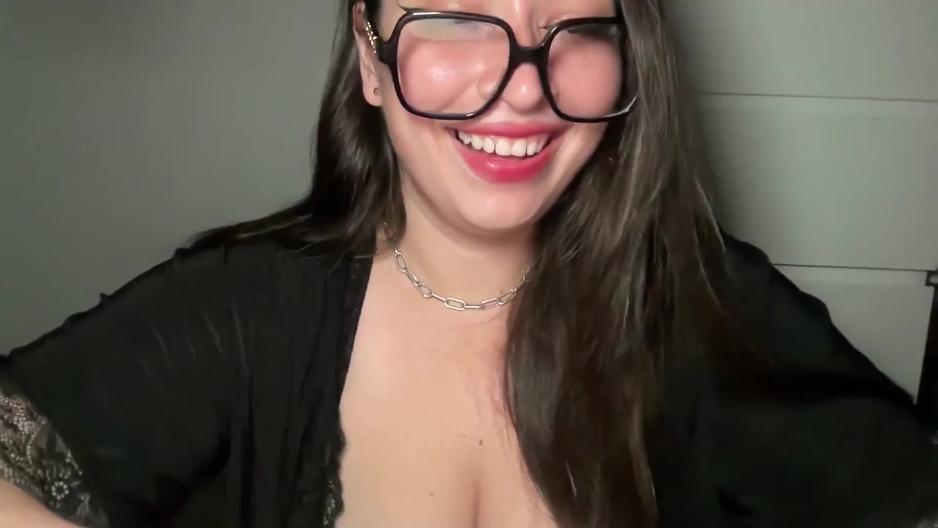 Gallery image thumbnail from Hasymura's myfreecams stream on, 09/03/2024, 24:23 image 17 of 20