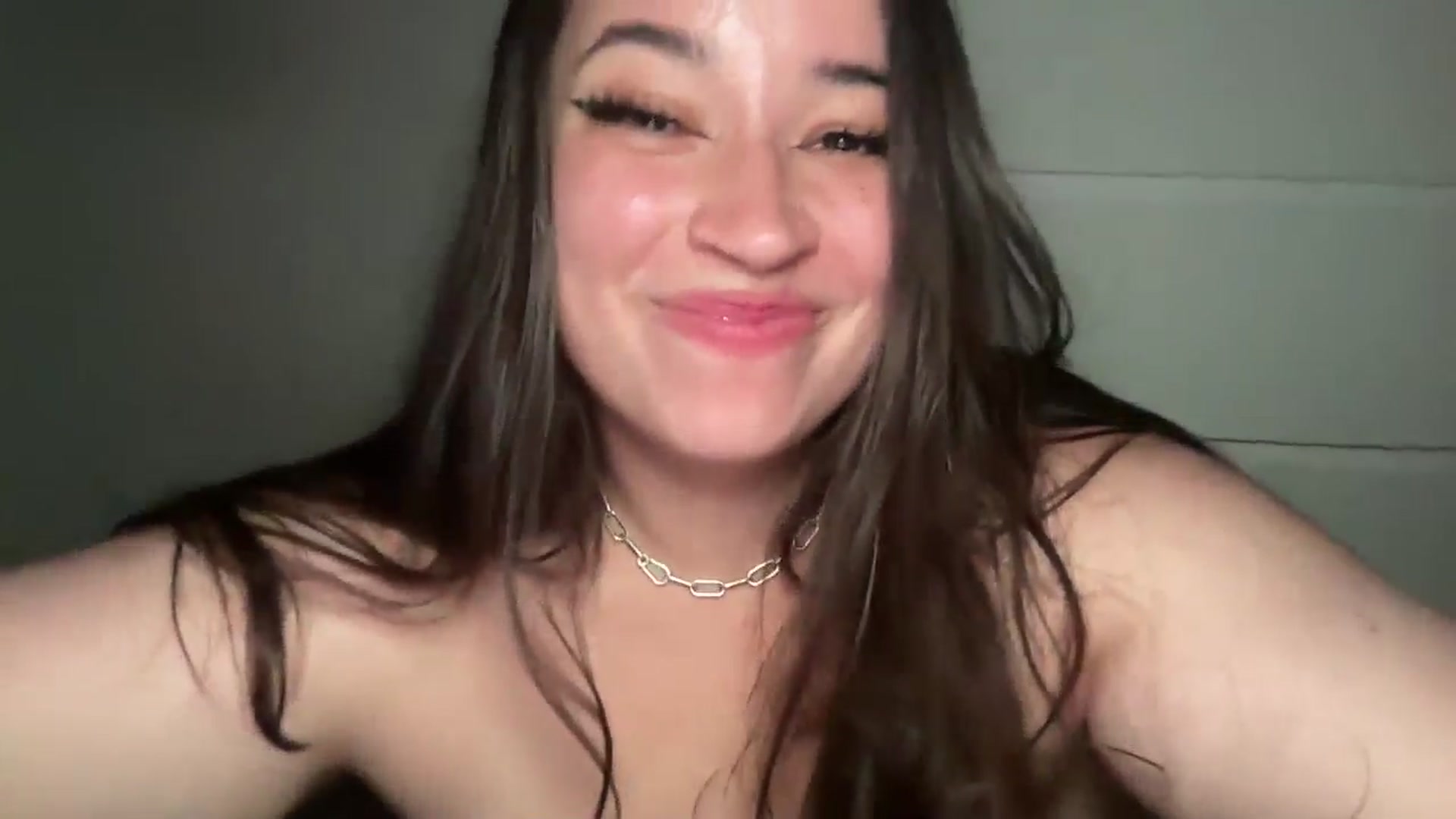 Gallery image thumbnail from Hasymura's myfreecams stream on, 09/03/2024, 01:36 image 13 of 20