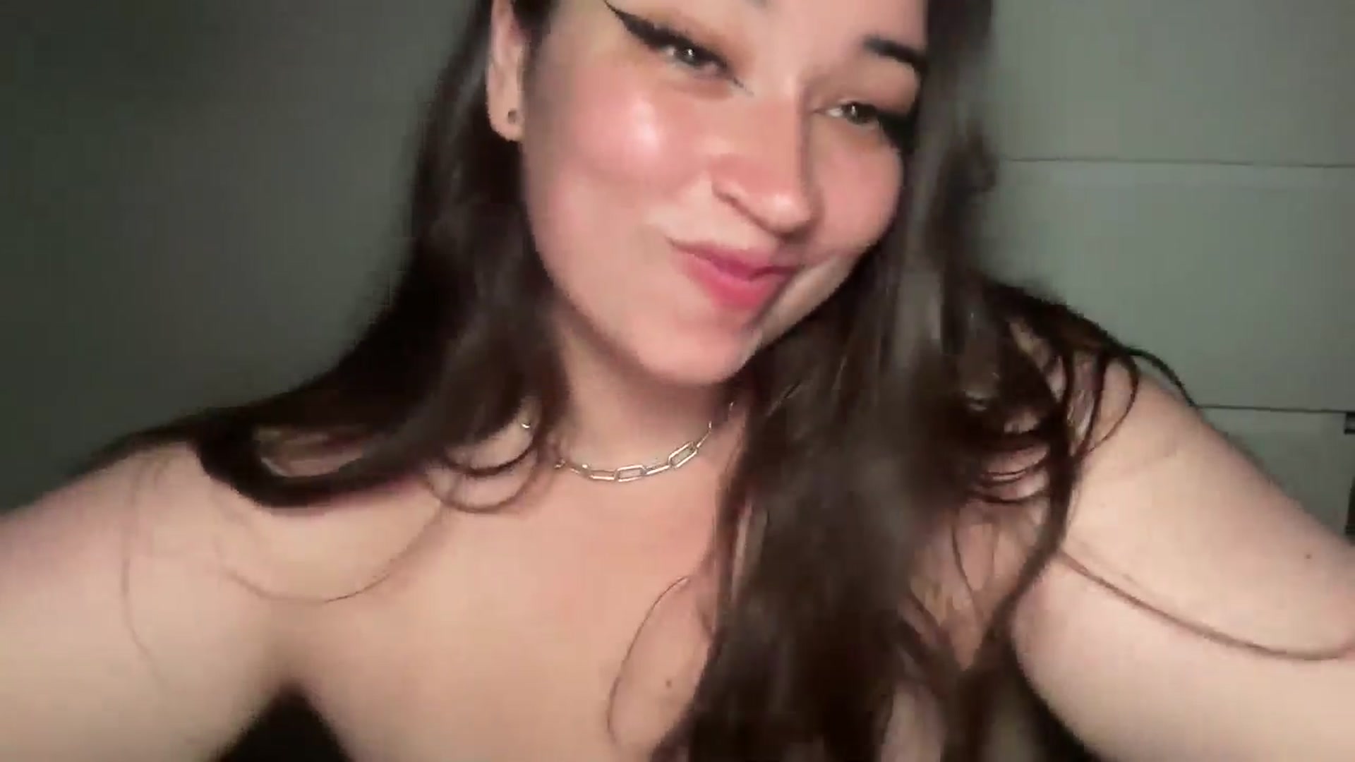 Gallery image thumbnail from Hasymura's myfreecams stream on, 09/03/2024, 01:36 image 10 of 20