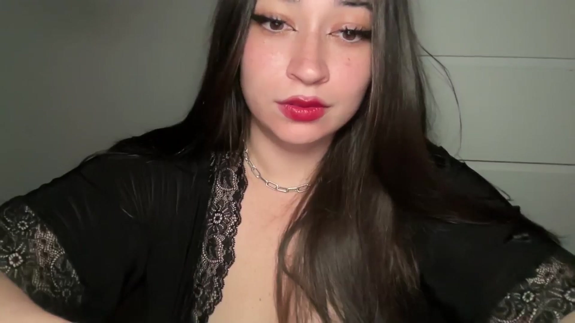 Gallery image thumbnail from Hasymura's myfreecams stream on, 09/03/2024, 23:52 image 14 of 20