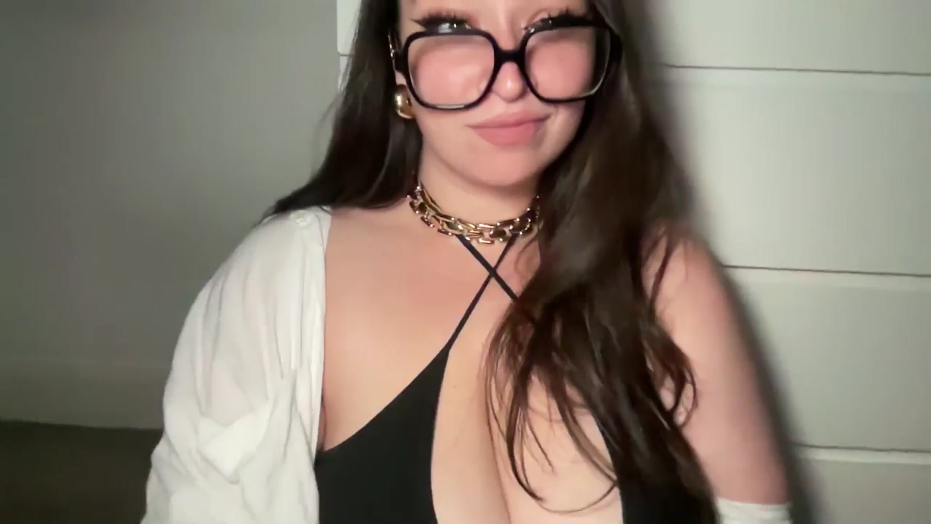 Gallery image thumbnail from Hasymura's myfreecams stream on, 09/05/2024, 24:25 image 14 of 20