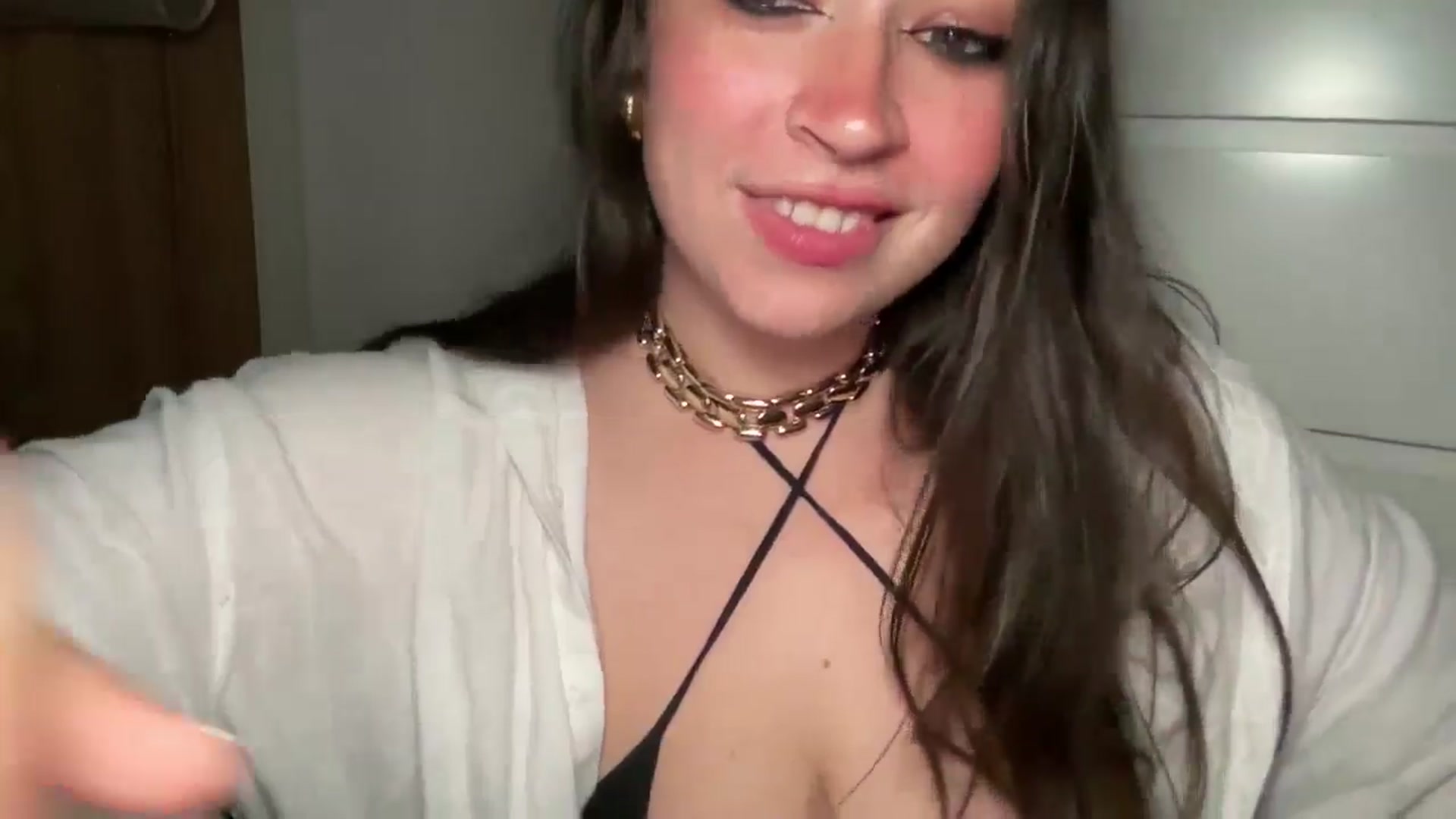 Gallery image thumbnail from Hasymura's myfreecams stream on, 09/08/2024, 23:17 image 16 of 20