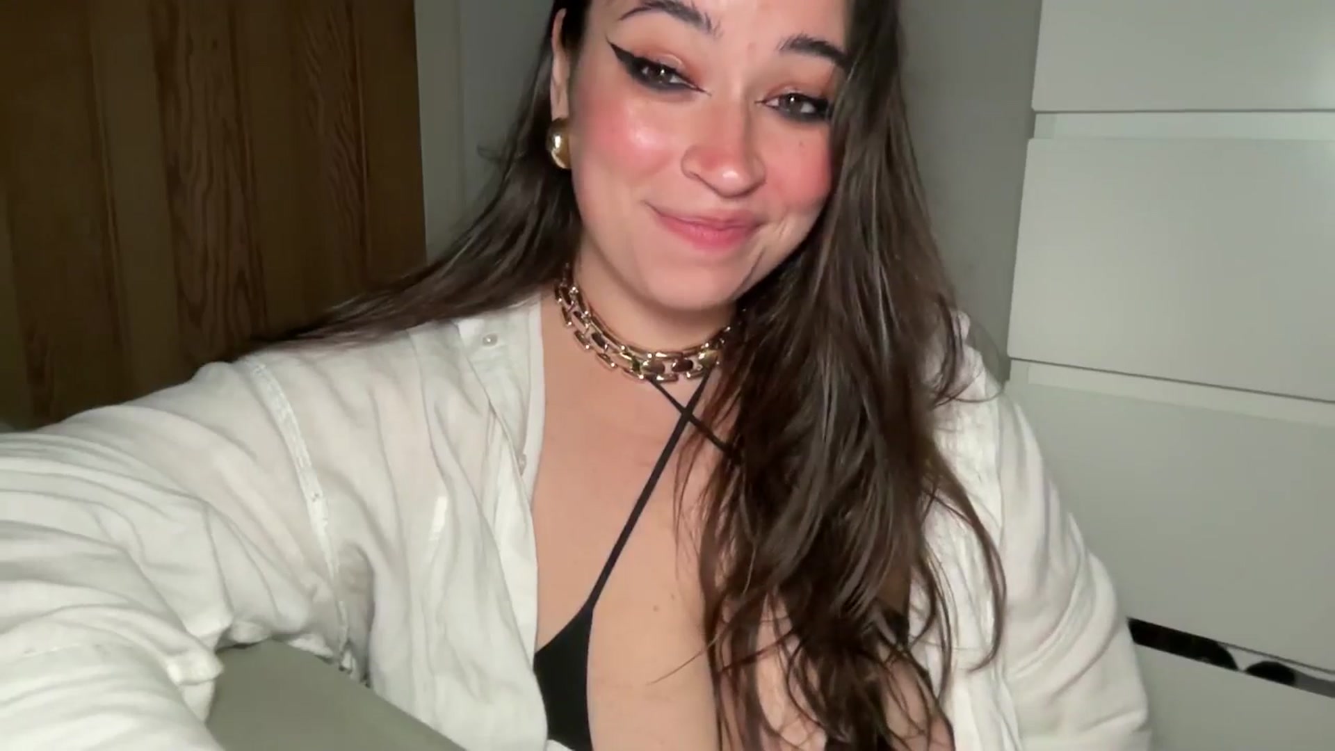 Gallery image thumbnail from Hasymura's myfreecams stream on, 09/08/2024, 23:51 image 9 of 20