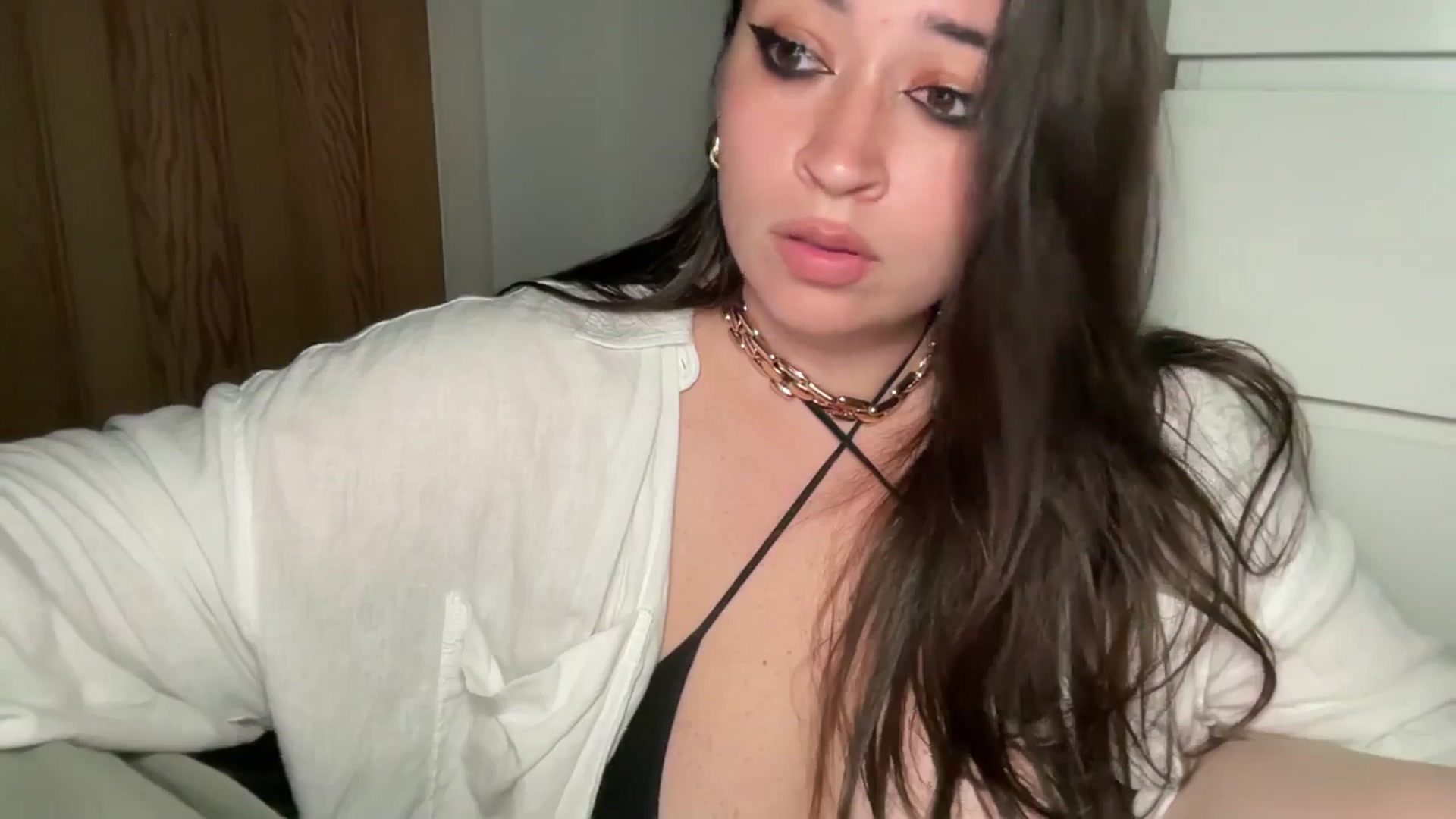 Gallery image thumbnail from Hasymura's myfreecams stream on, 09/10/2024, 24:00 image 6 of 20
