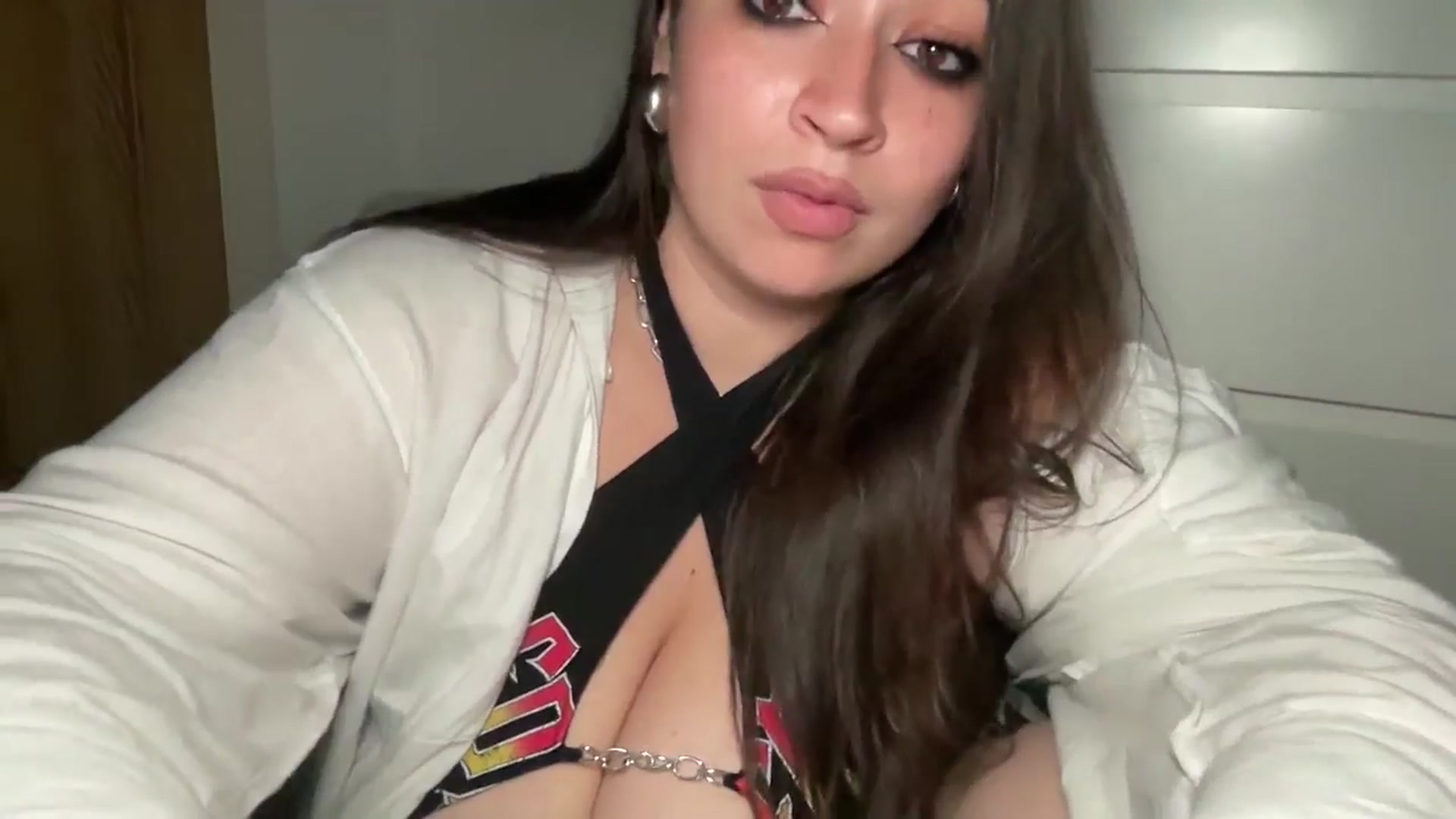 Gallery image thumbnail from Hasymura's myfreecams stream on, 09/12/2024, 22:55 image 13 of 20