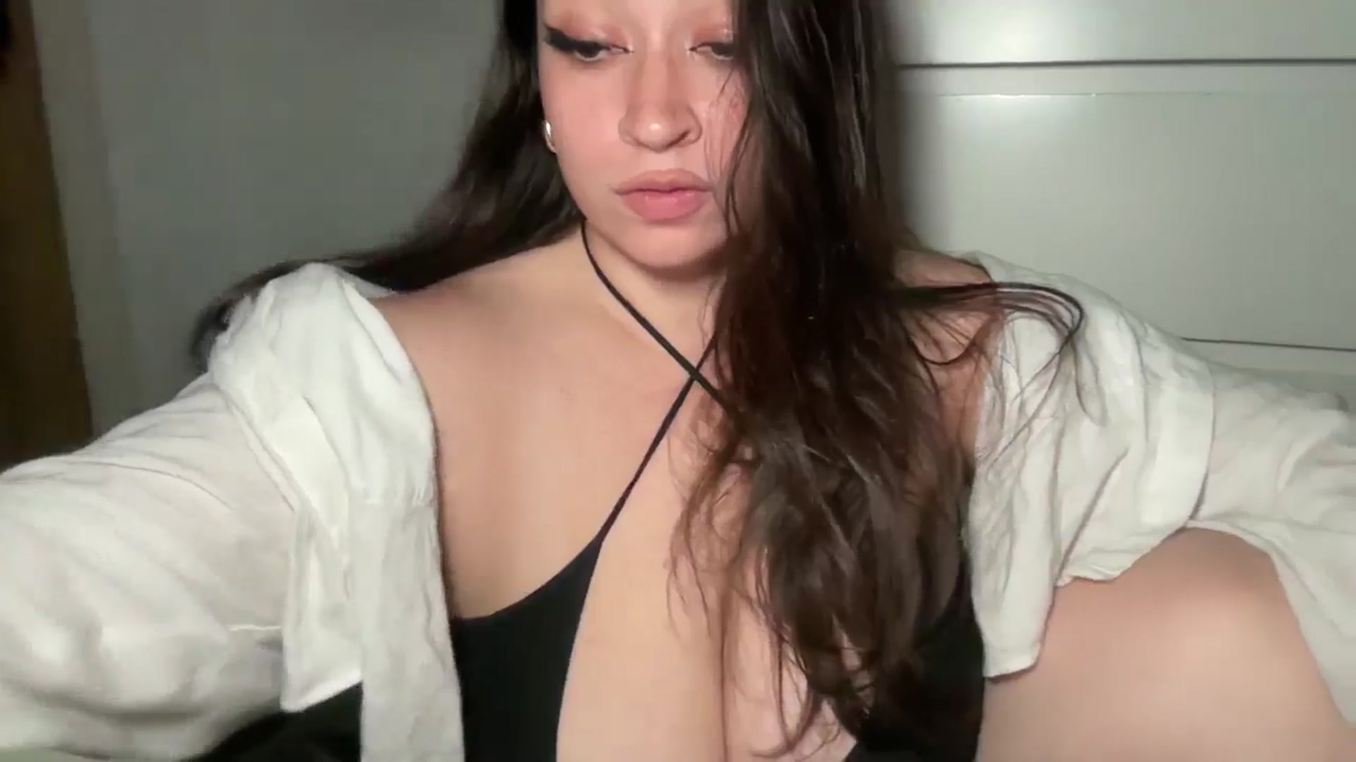 Gallery image thumbnail from Hasymura's myfreecams stream on, 09/18/2024, 23:24 image 10 of 20