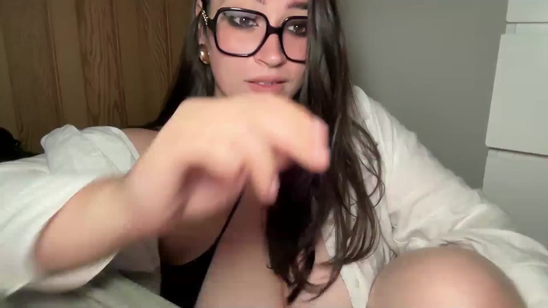 Gallery image thumbnail from Hasymura's myfreecams stream on, 10/05/2024, 24:01 image 1 of 20