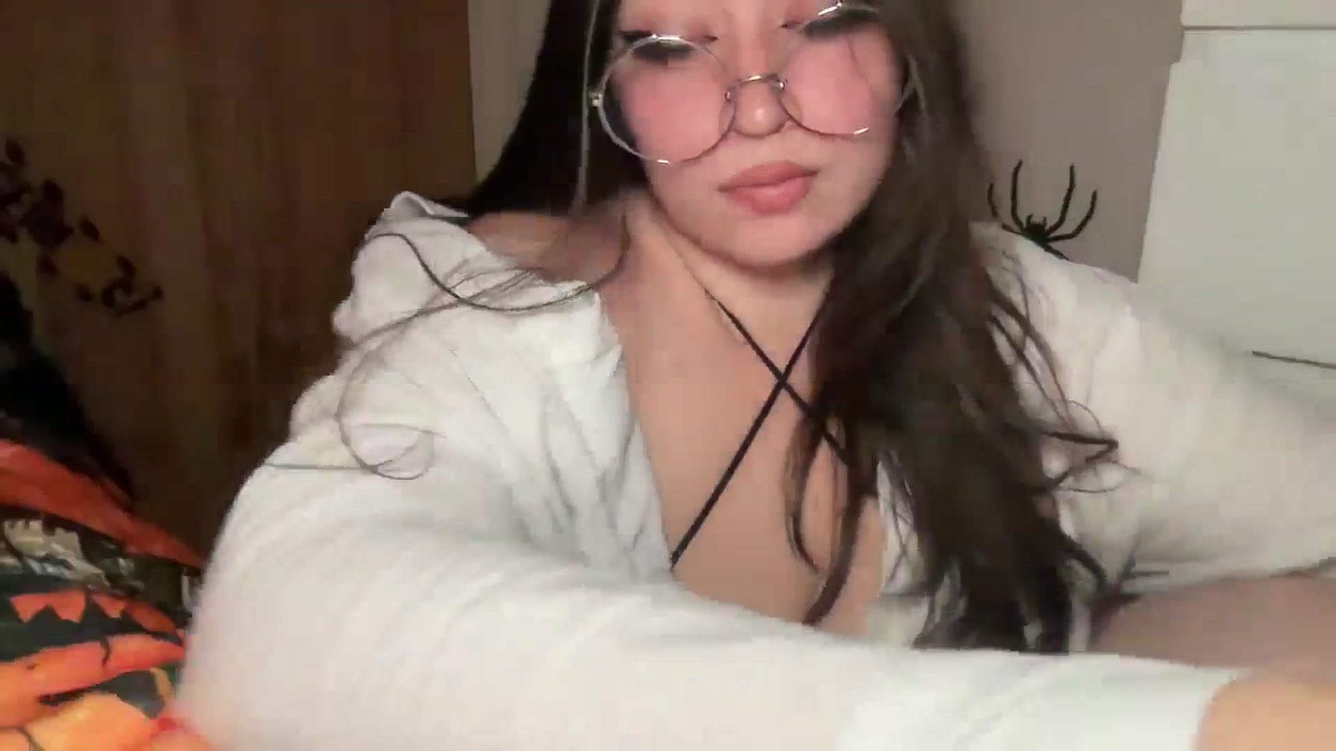 Gallery image thumbnail from Hasymura's myfreecams stream on, 10/14/2024, 23:11 image 12 of 20