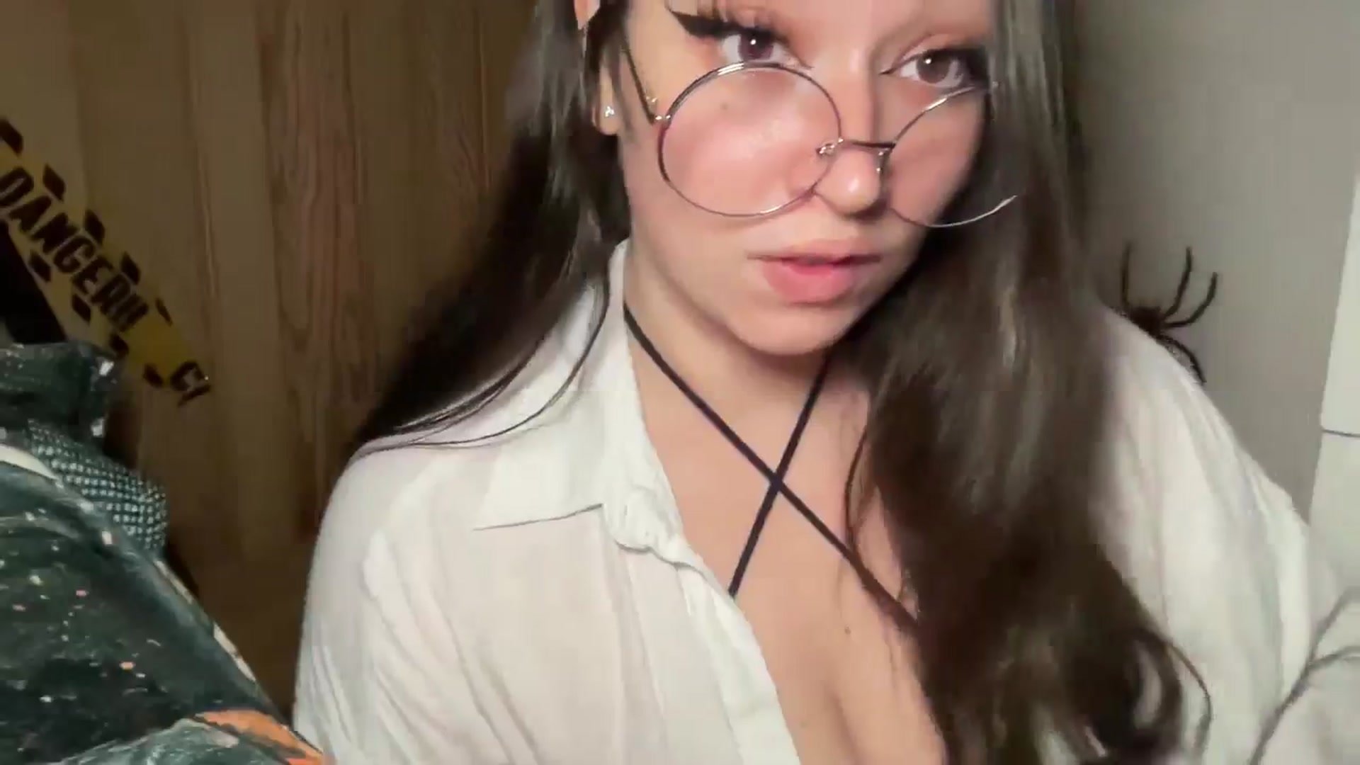Gallery image thumbnail from Hasymura's myfreecams stream on, 10/18/2024, 01:24 image 9 of 20