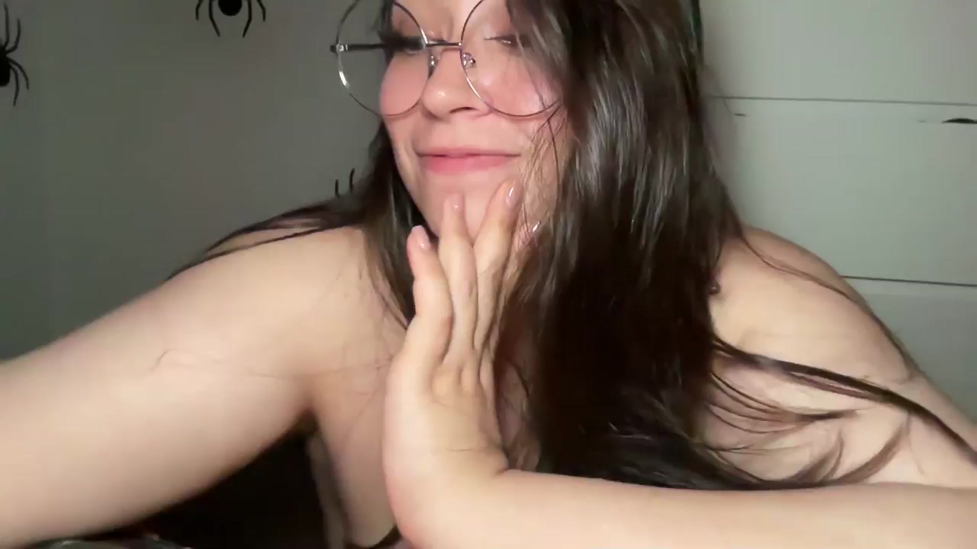 Gallery image thumbnail from Hasymura's myfreecams stream on, 10/18/2024, 02:43 image 14 of 20