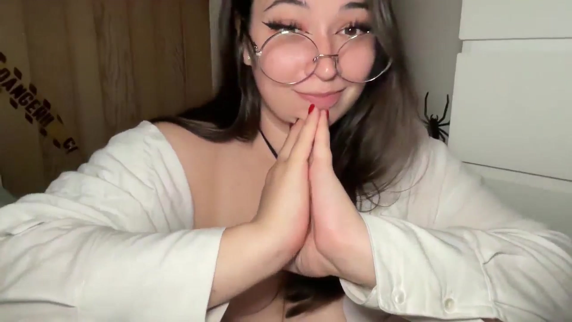 Gallery image thumbnail from Hasymura's myfreecams stream on, 10/20/2024, 22:08 image 10 of 20