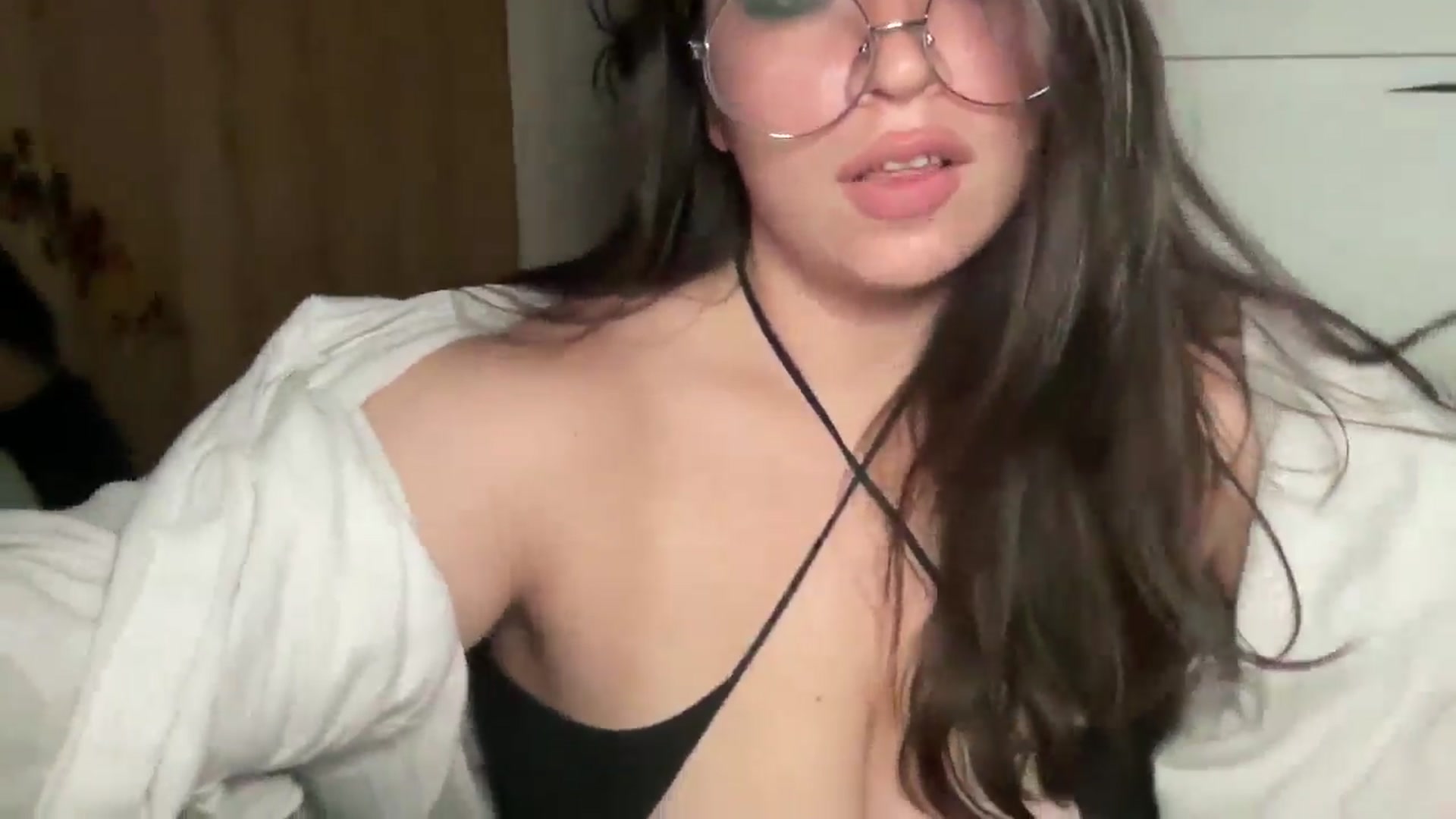 Gallery image thumbnail from Hasymura's myfreecams stream on, 10/24/2024, 23:56 image 13 of 20