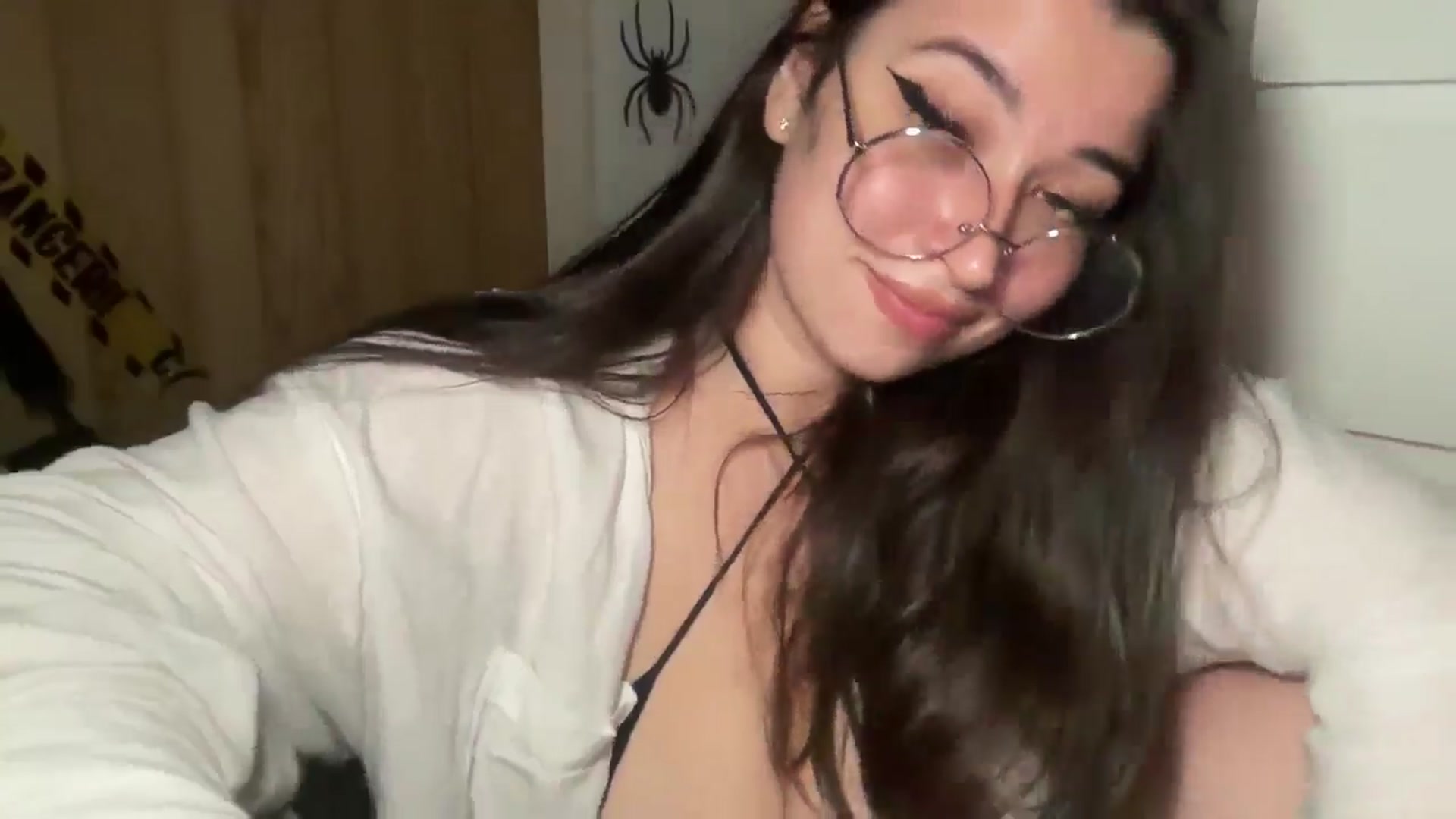 Gallery image thumbnail from Hasymura's myfreecams stream on, 10/26/2024, 23:34 image 18 of 20