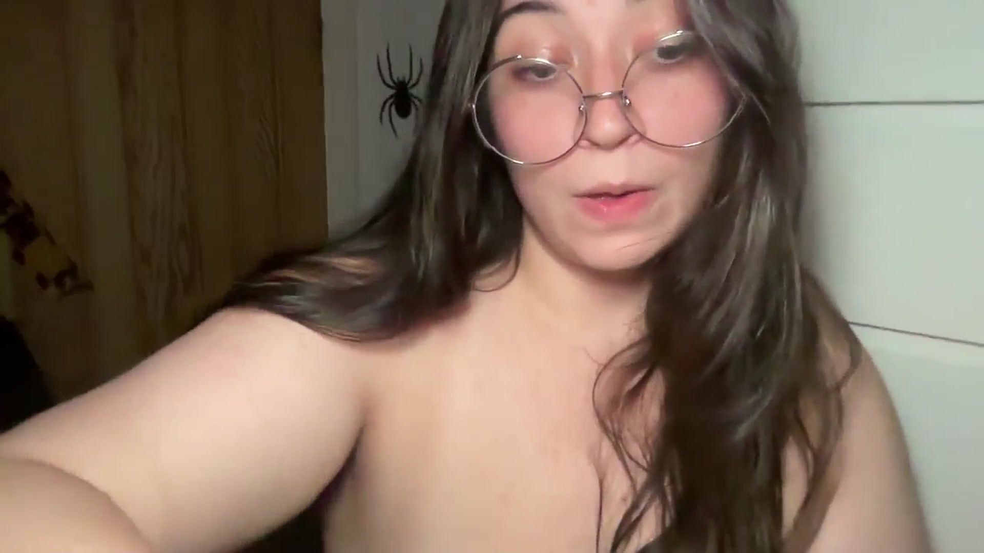 Gallery image thumbnail from Hasymura's myfreecams stream on, 10/28/2024, 03:55 image 12 of 20