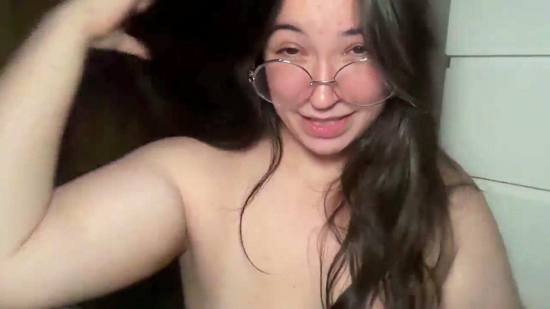 Gallery image thumbnail from Hasymura's myfreecams stream on, 10/28/2024, 03:55 image 10 of 20