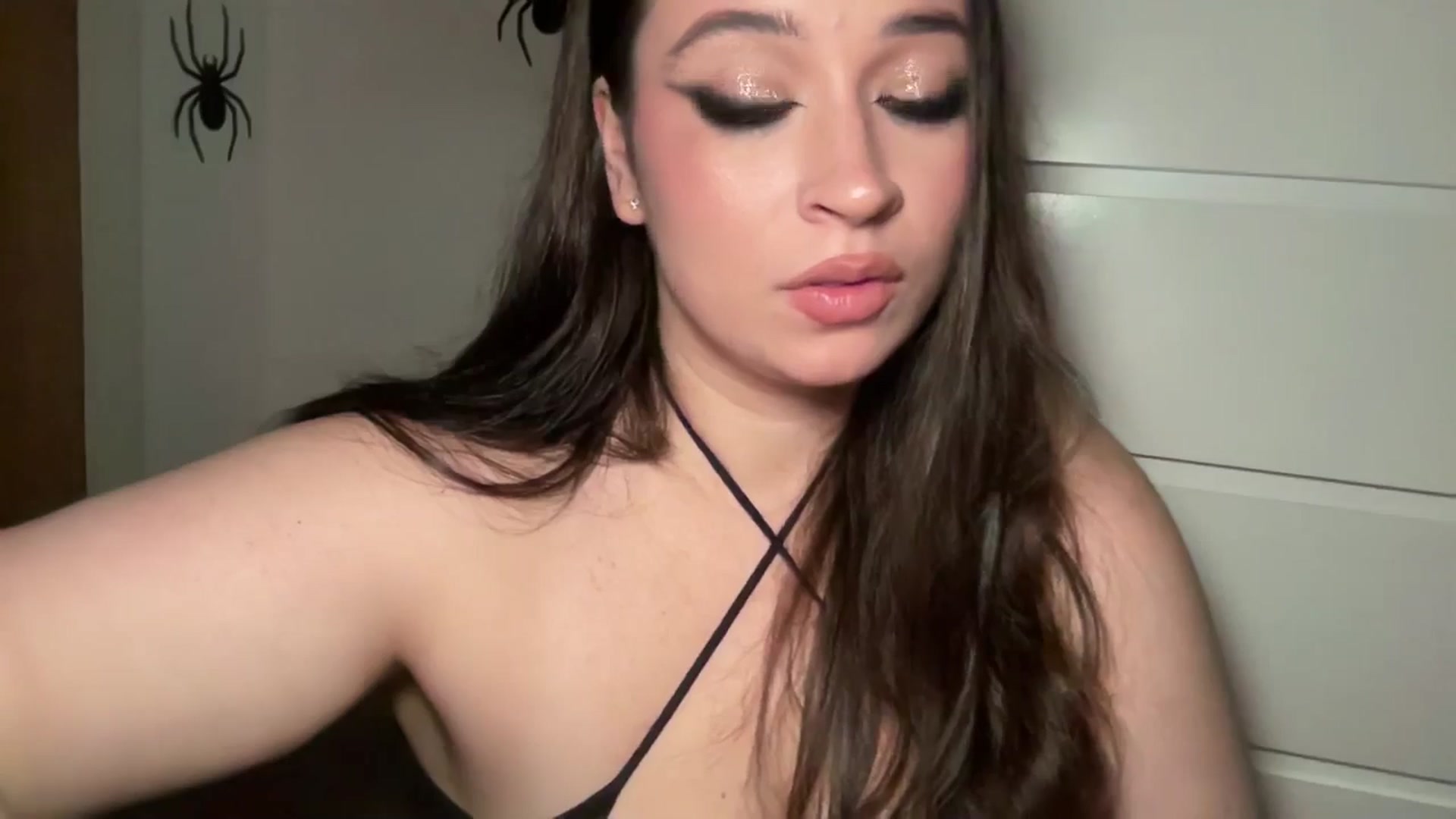 Gallery image thumbnail from Hasymura's myfreecams stream on, 10/29/2024, 24:30 image 18 of 20