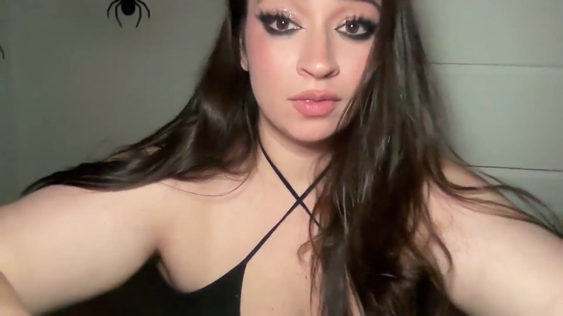 Gallery image thumbnail from Hasymura's myfreecams stream on, 10/29/2024, 01:45 image 8 of 20