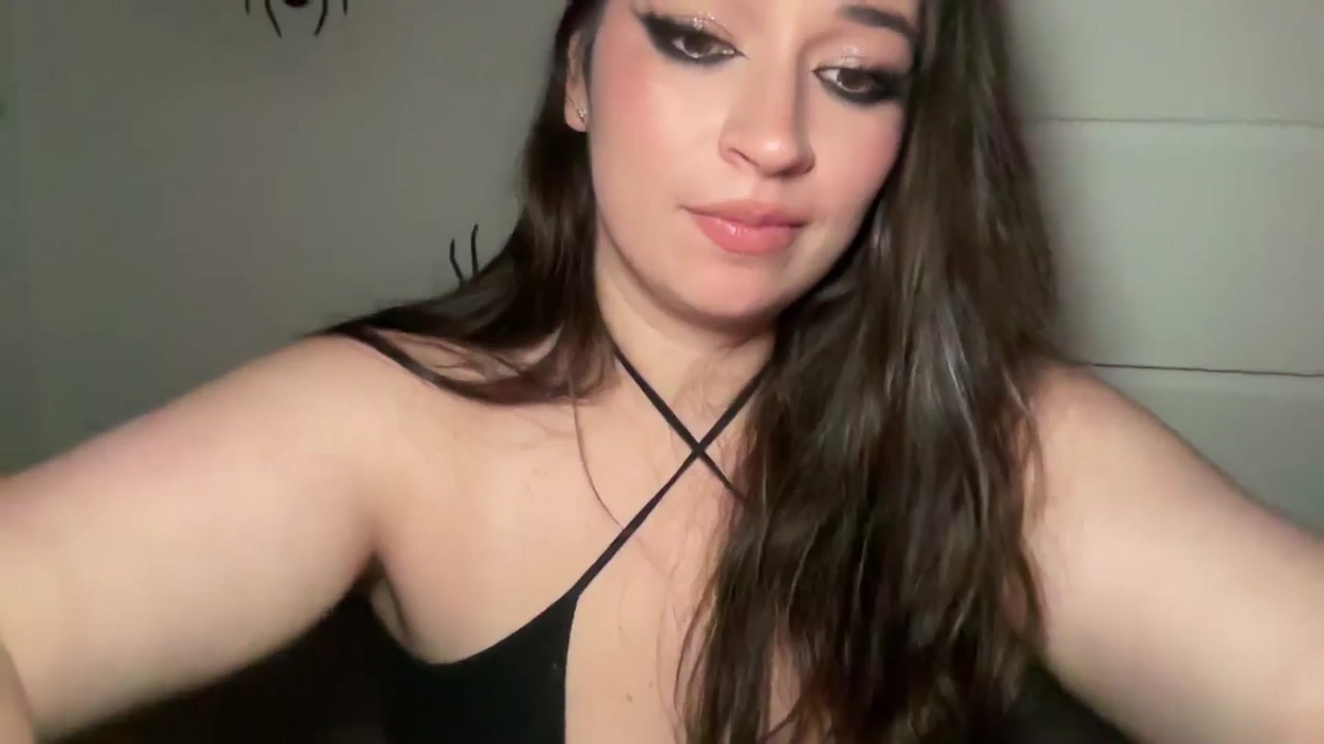 Gallery image thumbnail from Hasymura's myfreecams stream on, 10/29/2024, 01:45 image 11 of 20