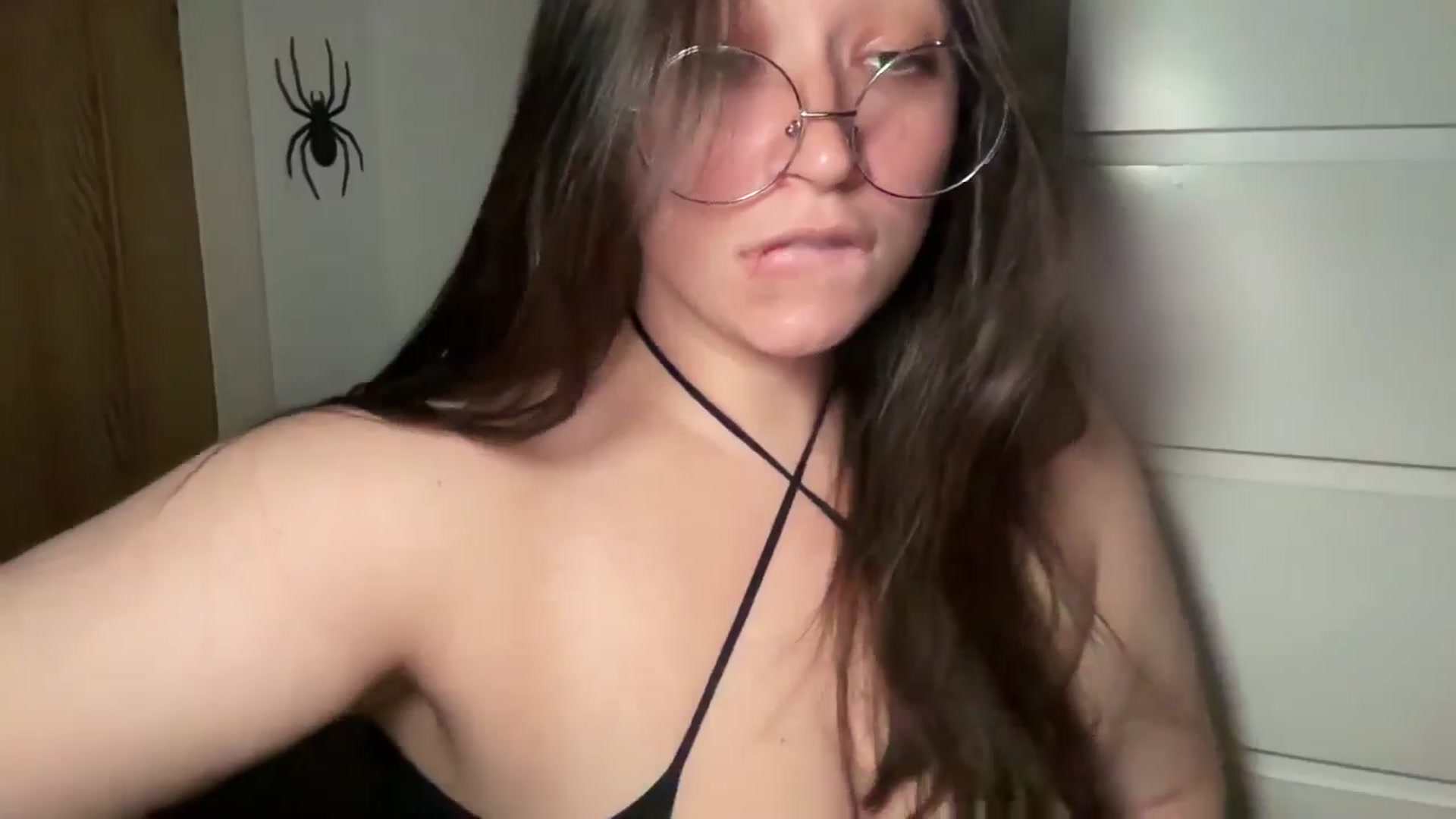 Gallery image thumbnail from Hasymura's myfreecams stream on, 10/30/2024, 17:18 image 4 of 20