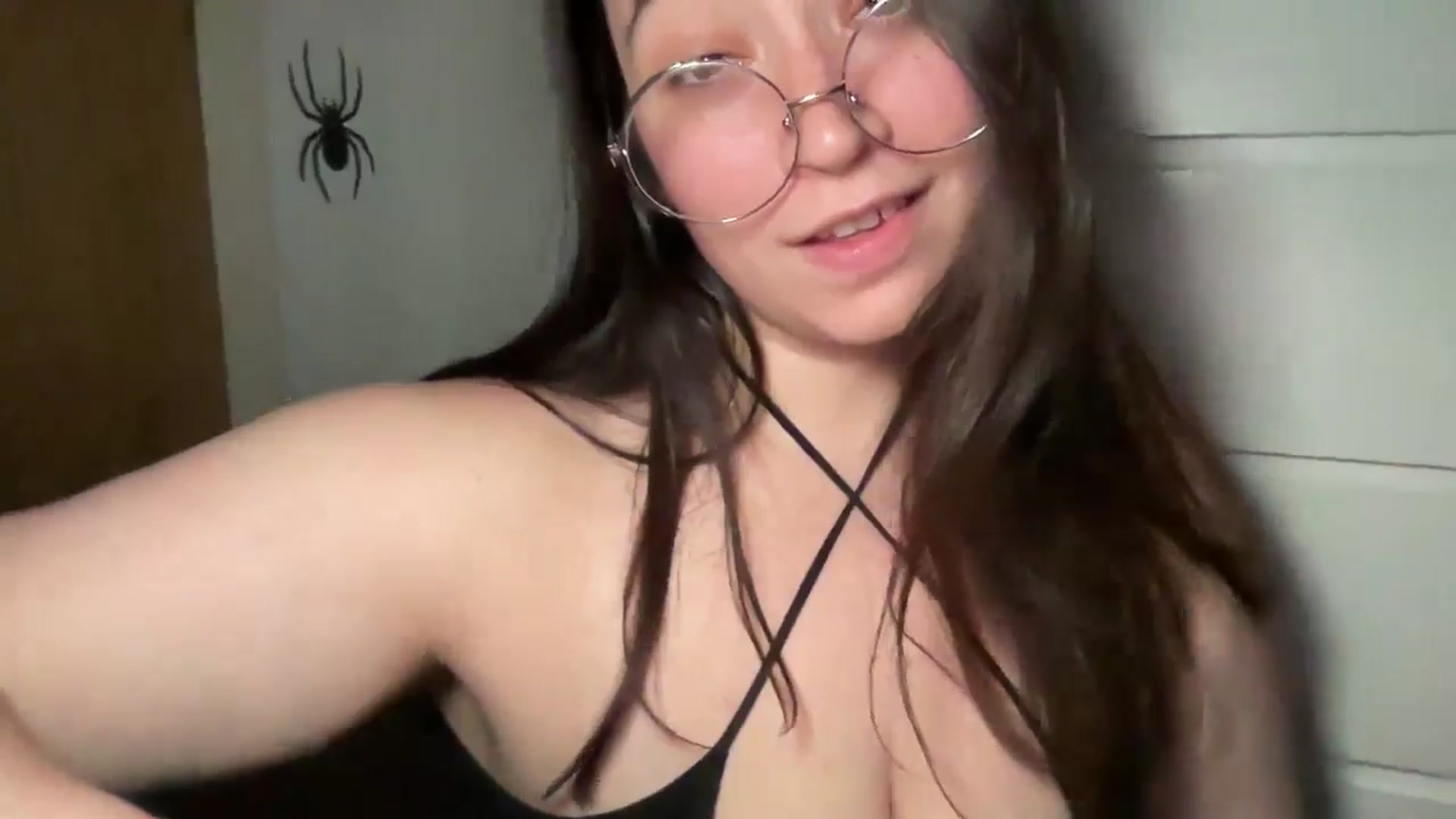 Gallery image thumbnail from Hasymura's myfreecams stream on, 10/30/2024, 17:18 image 7 of 20