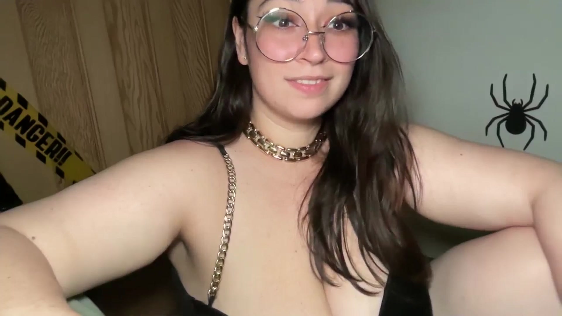 Gallery image thumbnail from Hasymura's myfreecams stream on, 11/04/2024, 24:56 image 13 of 20