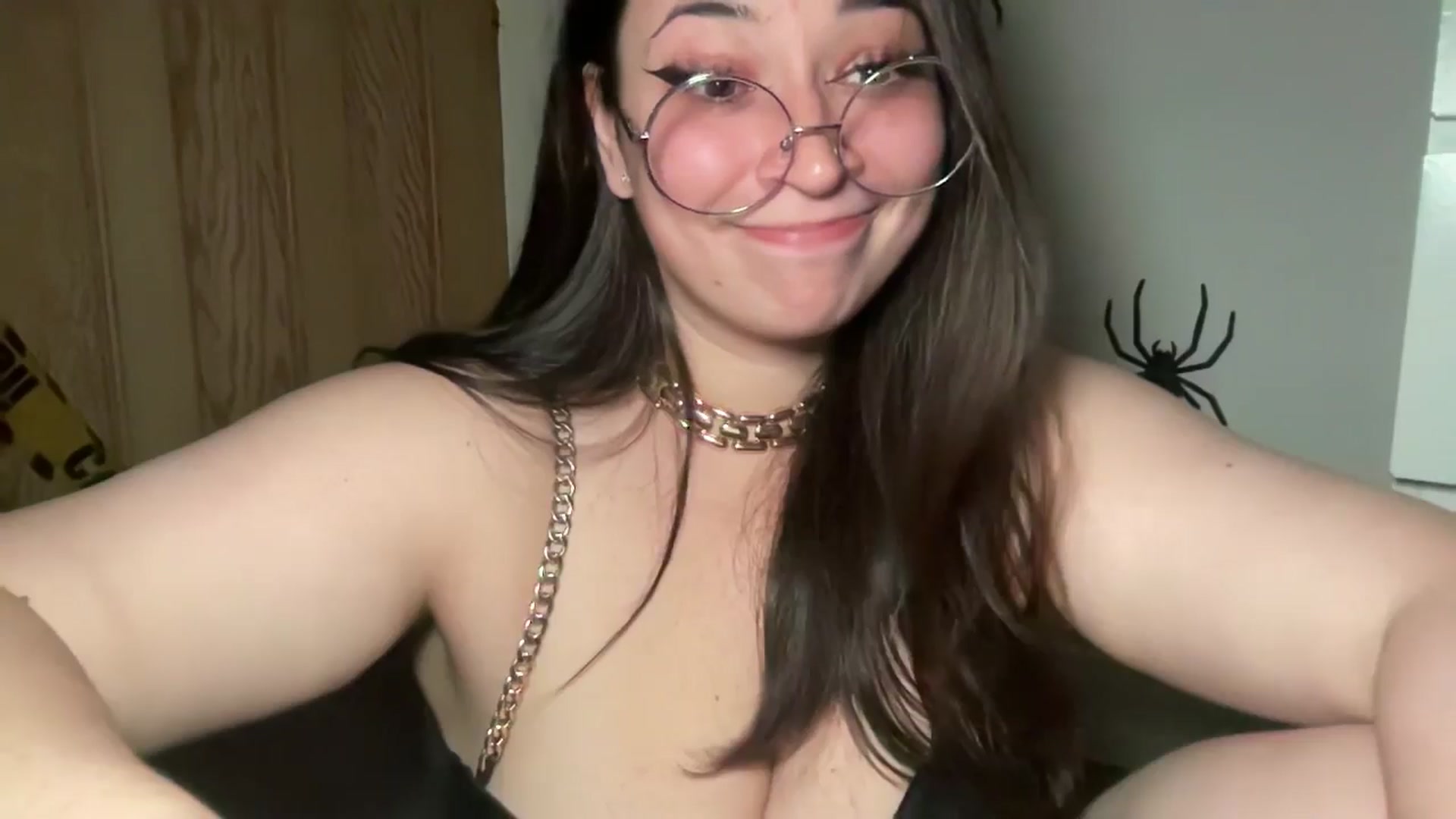 Gallery image thumbnail from Hasymura's myfreecams stream on, 11/05/2024, 23:56 image 16 of 20