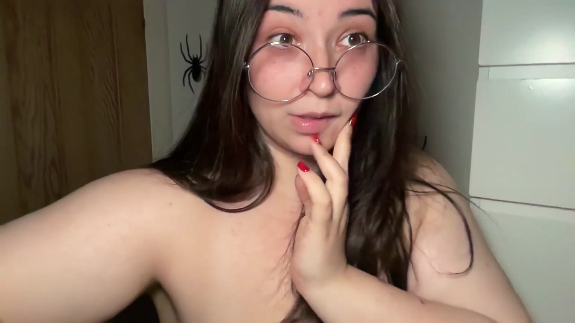 Gallery image thumbnail from Hasymura's myfreecams stream on, 11/06/2024, 01:32 image 15 of 20