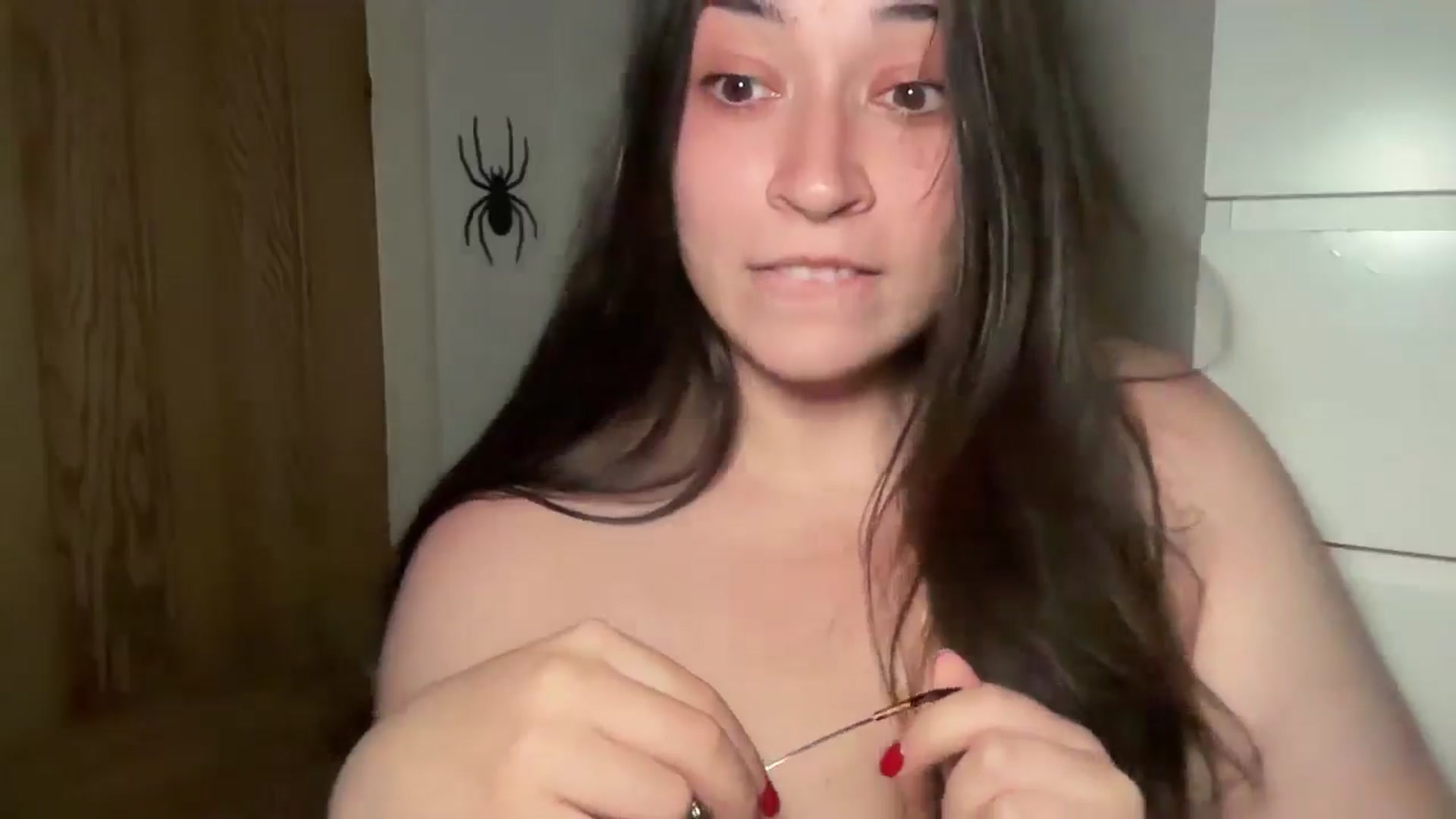 Gallery image thumbnail from Hasymura's myfreecams stream on, 11/06/2024, 01:32 image 14 of 20