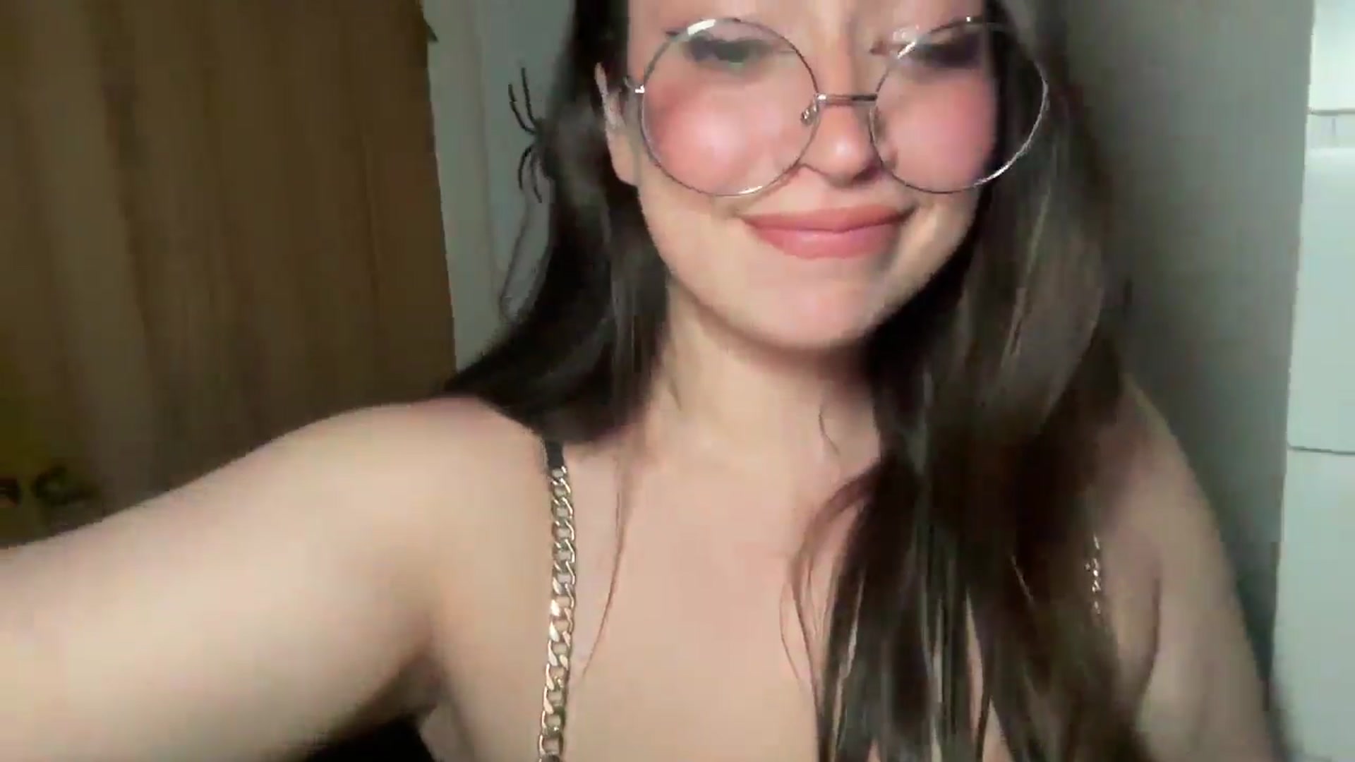 Gallery image thumbnail from Hasymura's myfreecams stream on, 11/09/2024, 24:01 image 13 of 20