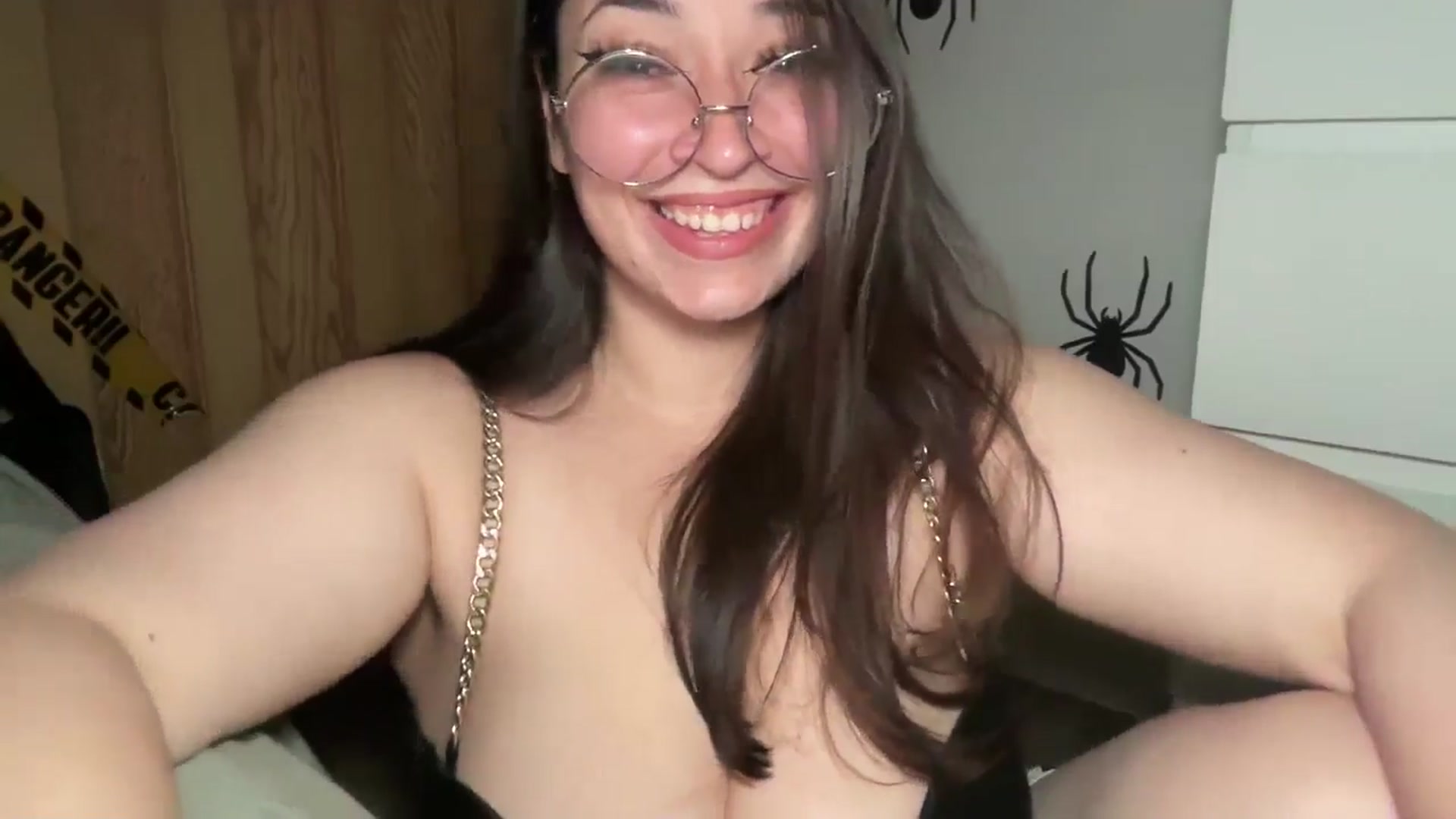 Gallery image thumbnail from Hasymura's myfreecams stream on, 11/13/2024, 01:07 image 5 of 20