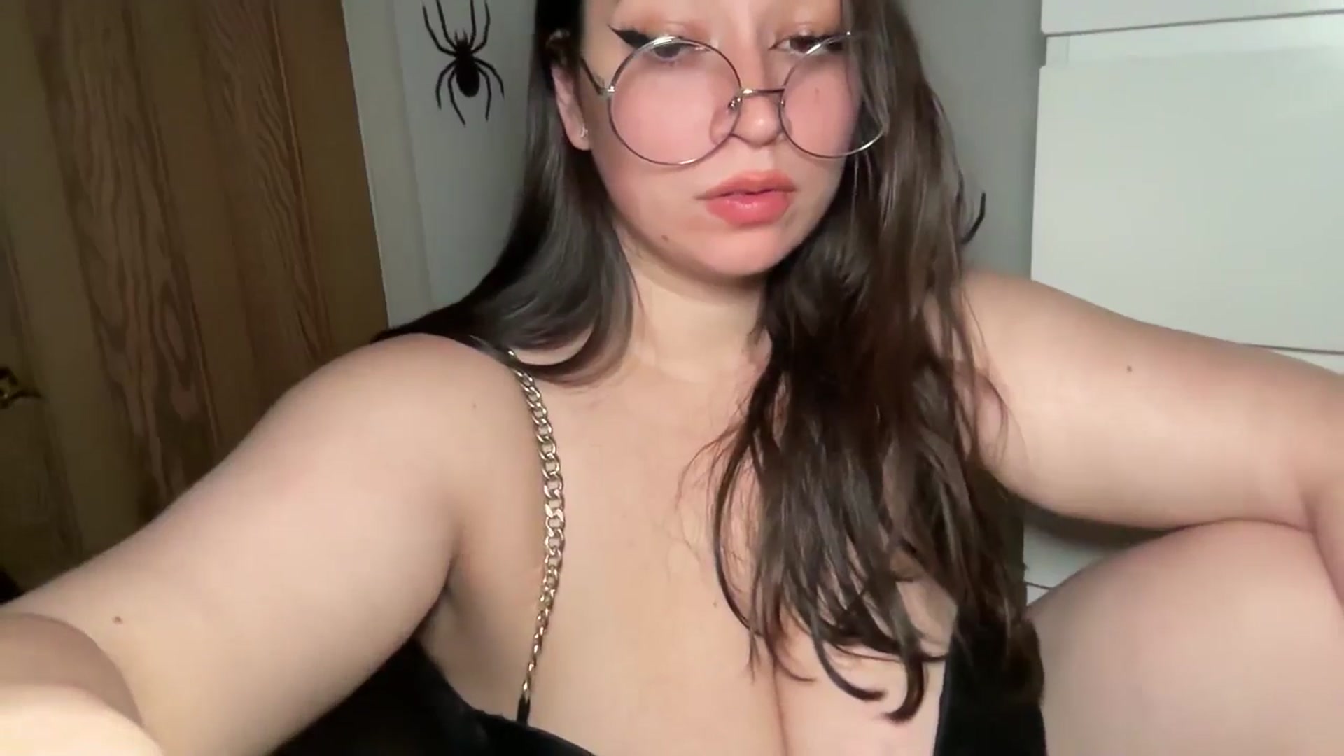 Gallery image thumbnail from Hasymura's myfreecams stream on, 11/14/2024, 01:48 image 13 of 20