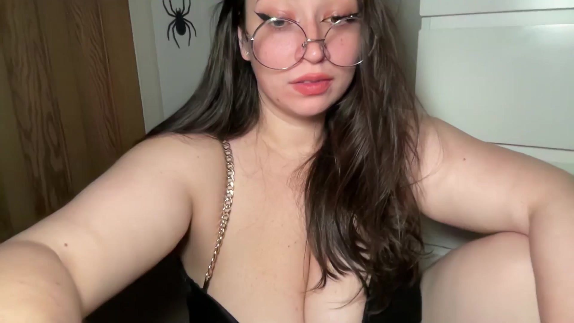 Gallery image thumbnail from Hasymura's myfreecams stream on, 11/14/2024, 01:48 image 1 of 20