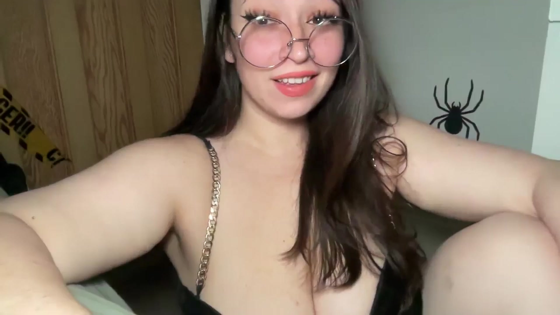Gallery image thumbnail from Hasymura's myfreecams stream on, 11/15/2024, 24:00 image 9 of 20