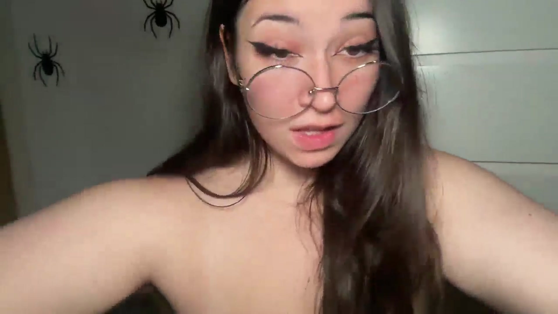 Gallery image thumbnail from Hasymura's myfreecams stream on, 11/16/2024, 02:13 image 9 of 20
