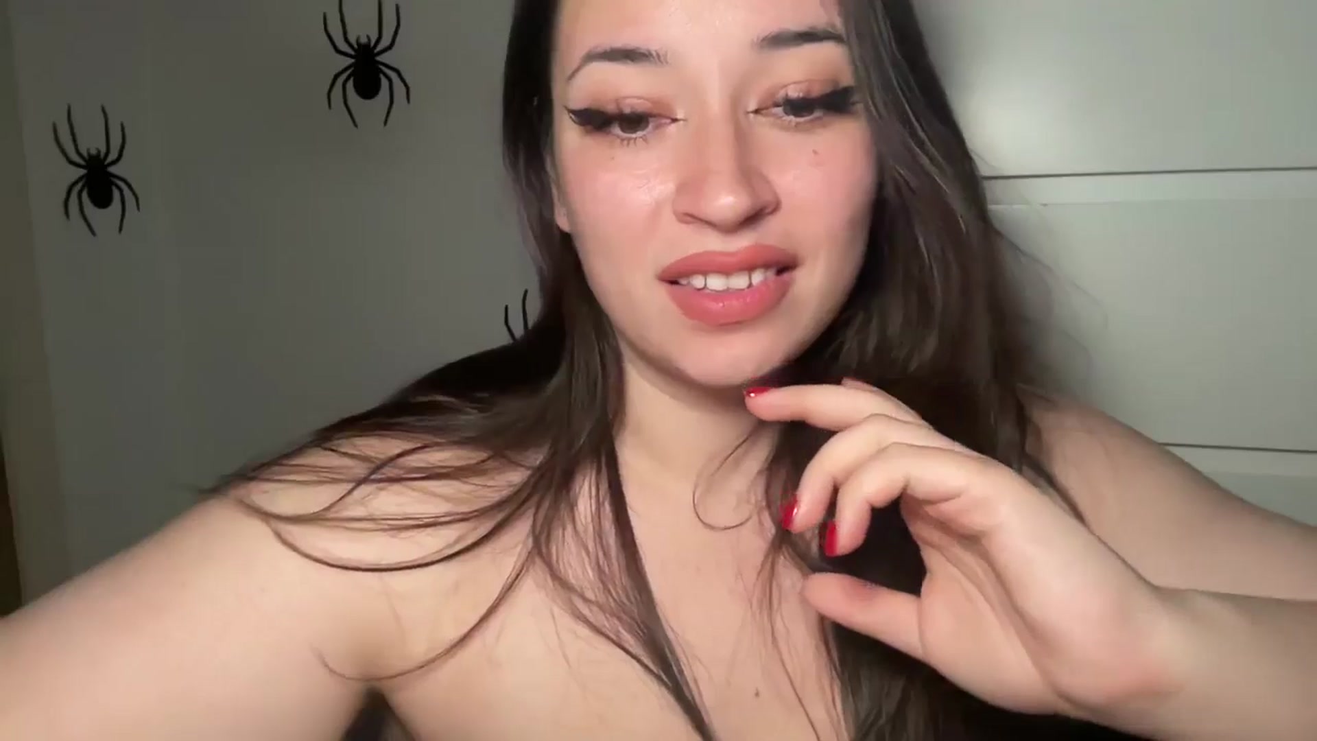 Gallery image thumbnail from Hasymura's myfreecams stream on, 11/18/2024, 01:54 image 19 of 20