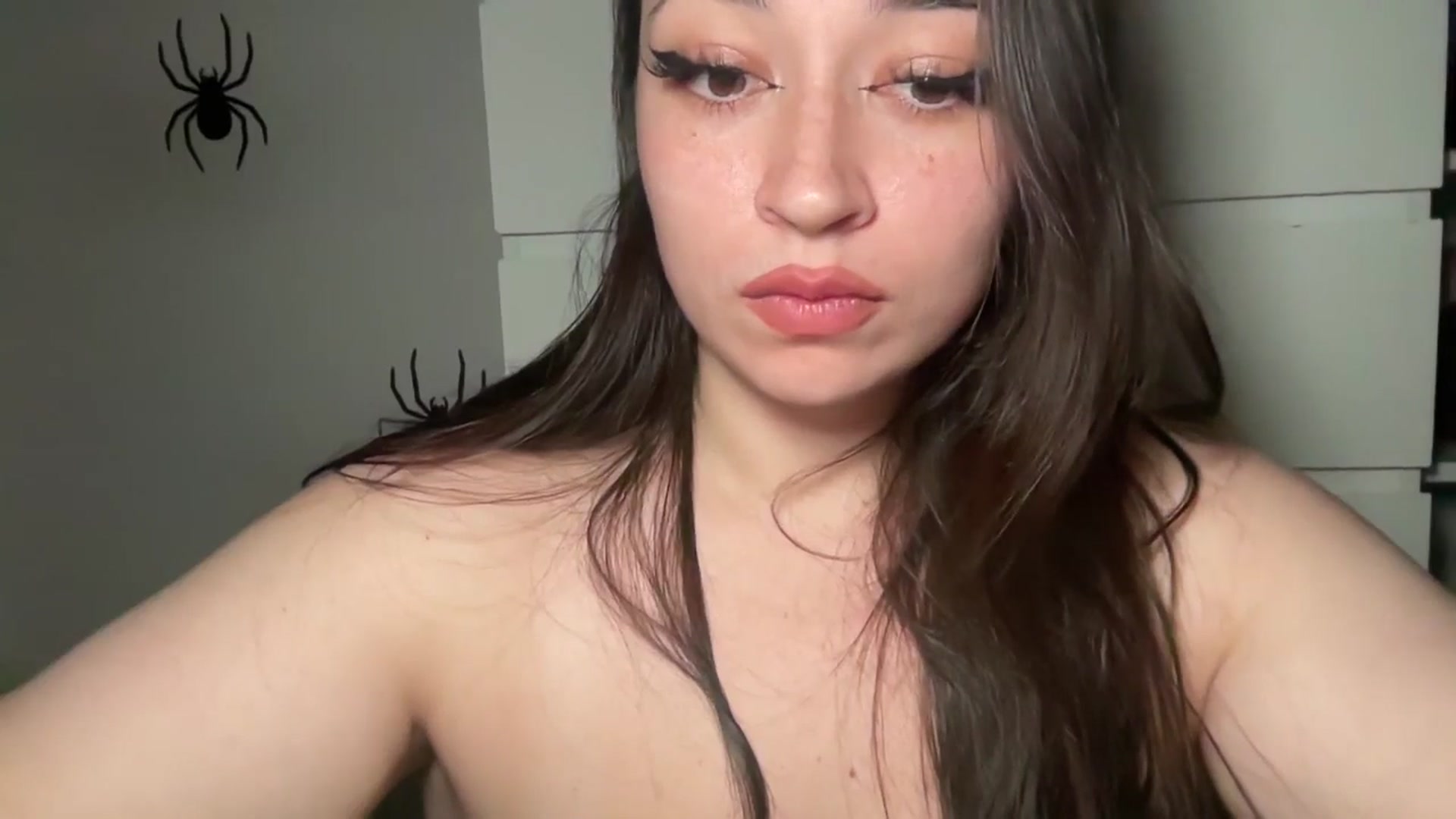 Gallery image thumbnail from Hasymura's myfreecams stream on, 11/18/2024, 01:54 image 15 of 20