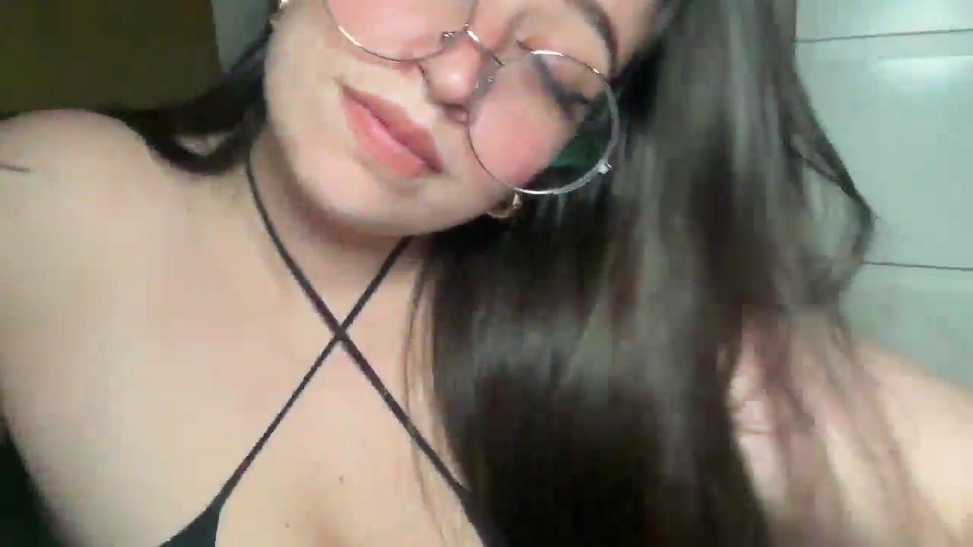 Gallery image thumbnail from Hasymura's myfreecams stream on, 11/24/2024, 23:38 image 19 of 20