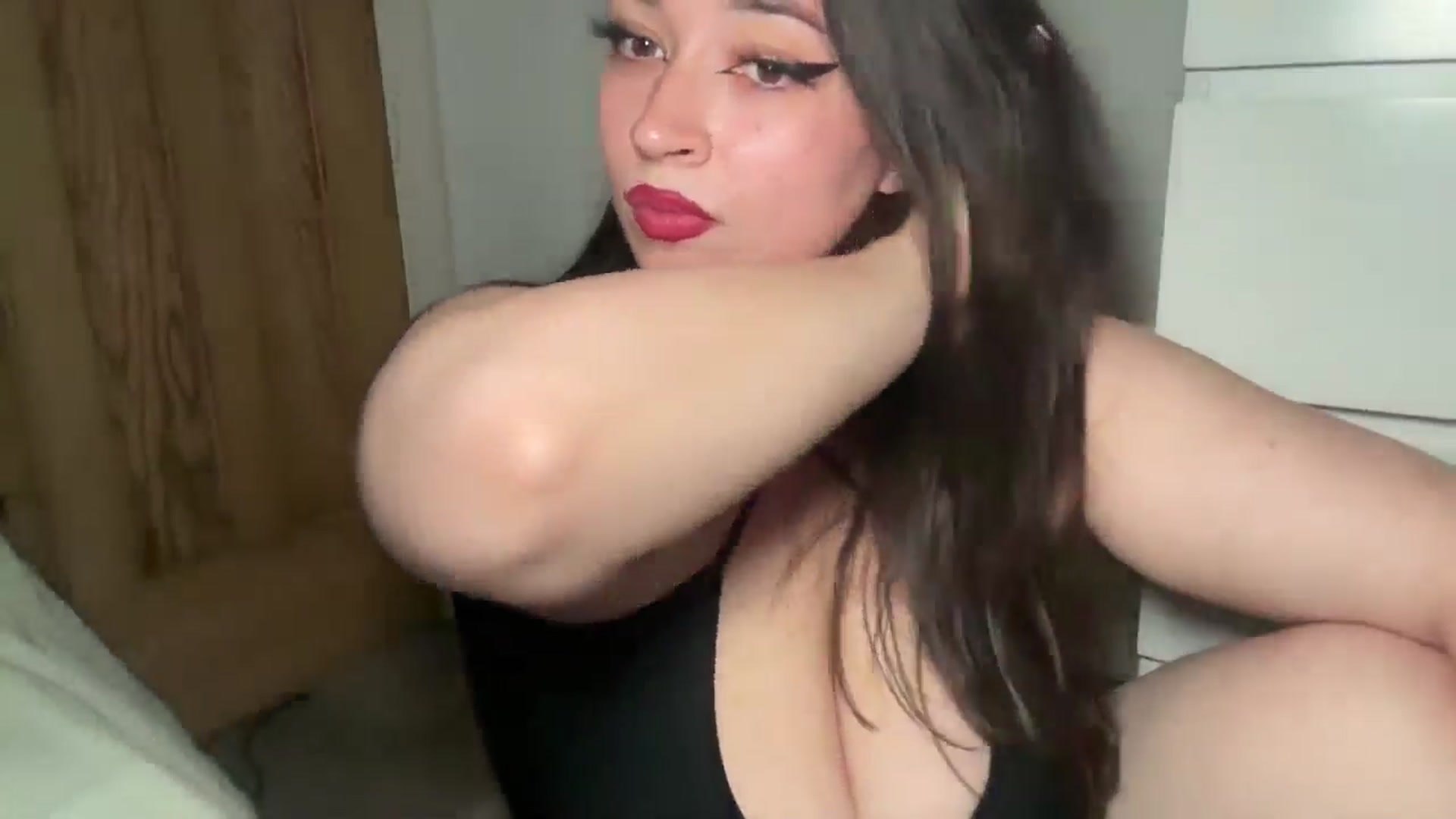 Gallery image thumbnail from Hasymura's myfreecams stream on, 12/08/2024, 21:45 image 20 of 20