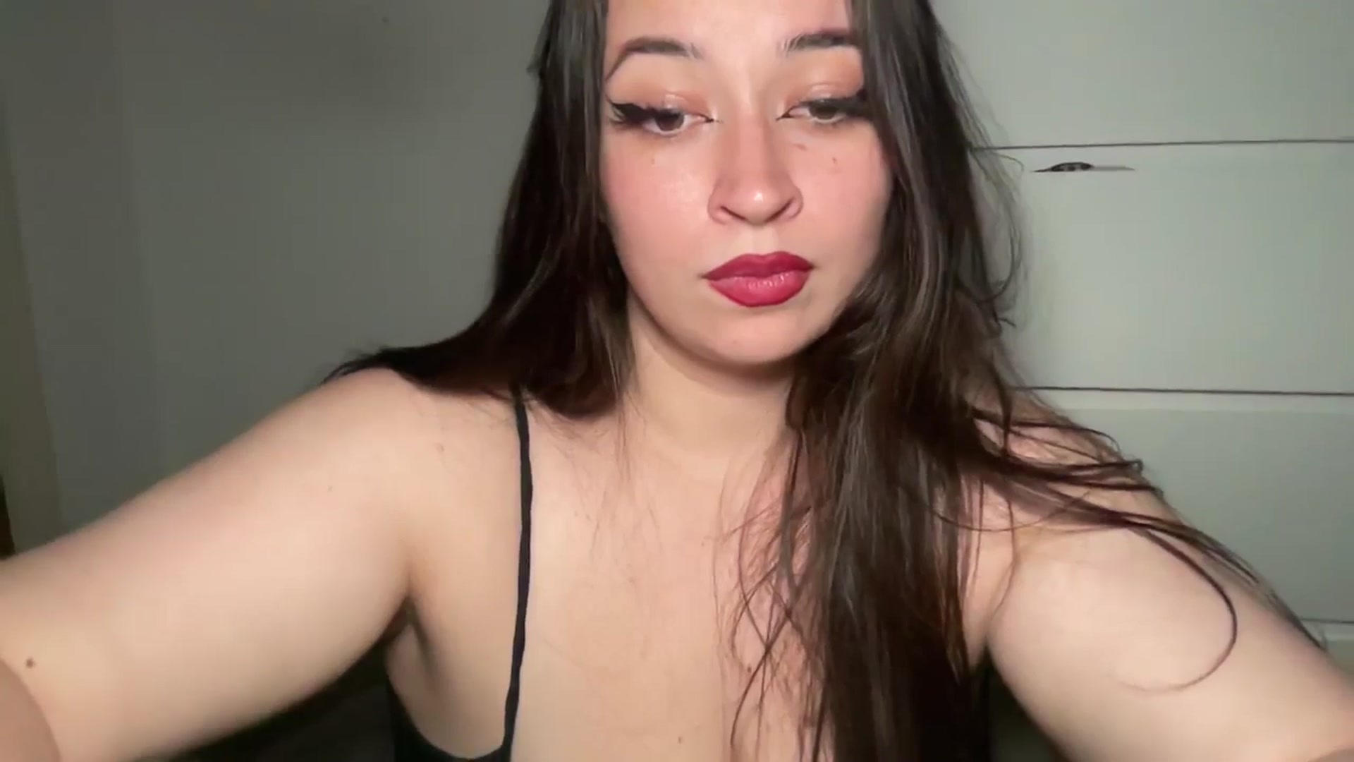 Gallery image thumbnail from Hasymura's myfreecams stream on, 12/08/2024, 22:33 image 15 of 20