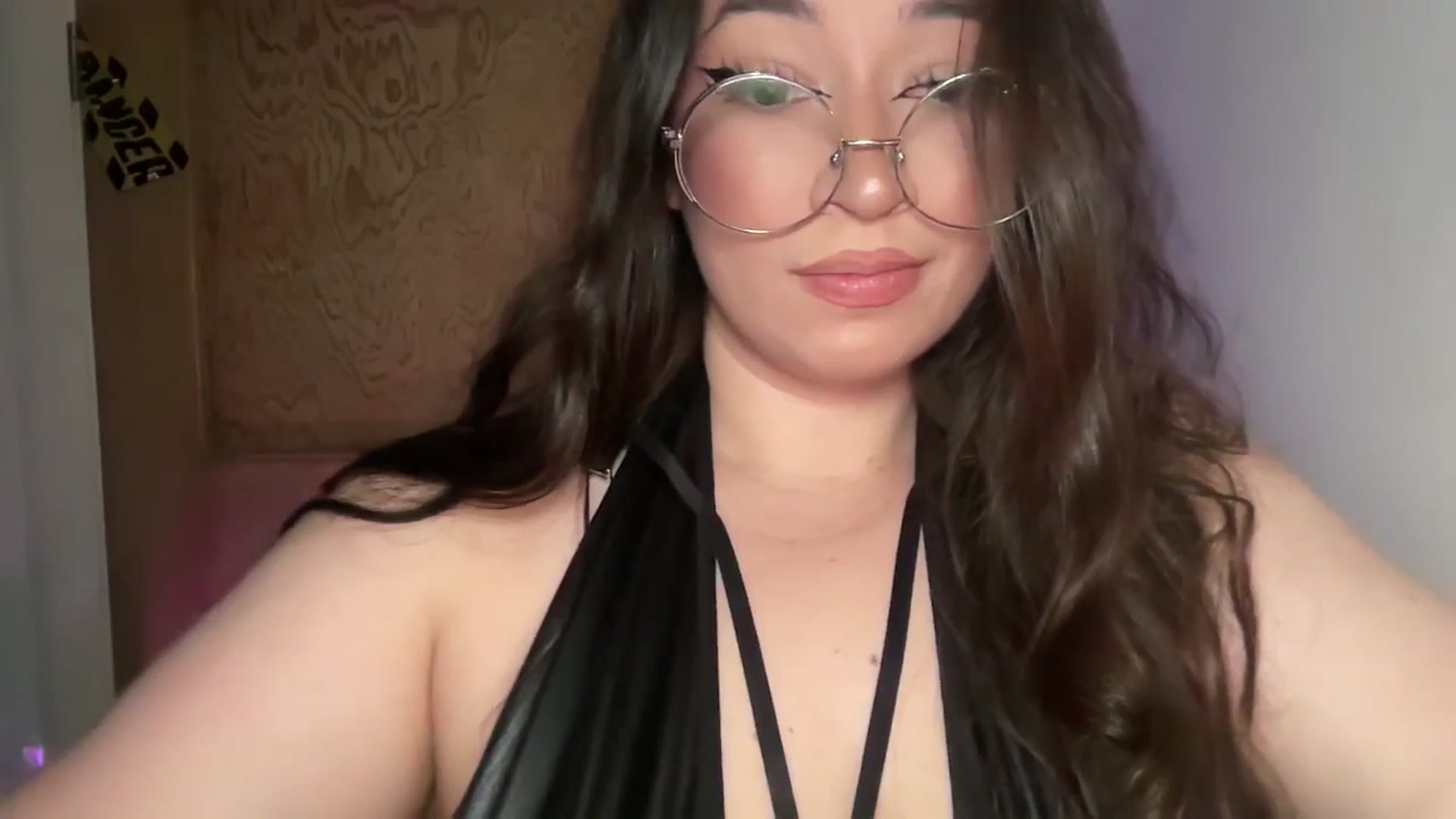 Gallery image thumbnail from Hasymura's myfreecams stream on, 12/24/2024, 22:10 image 20 of 20