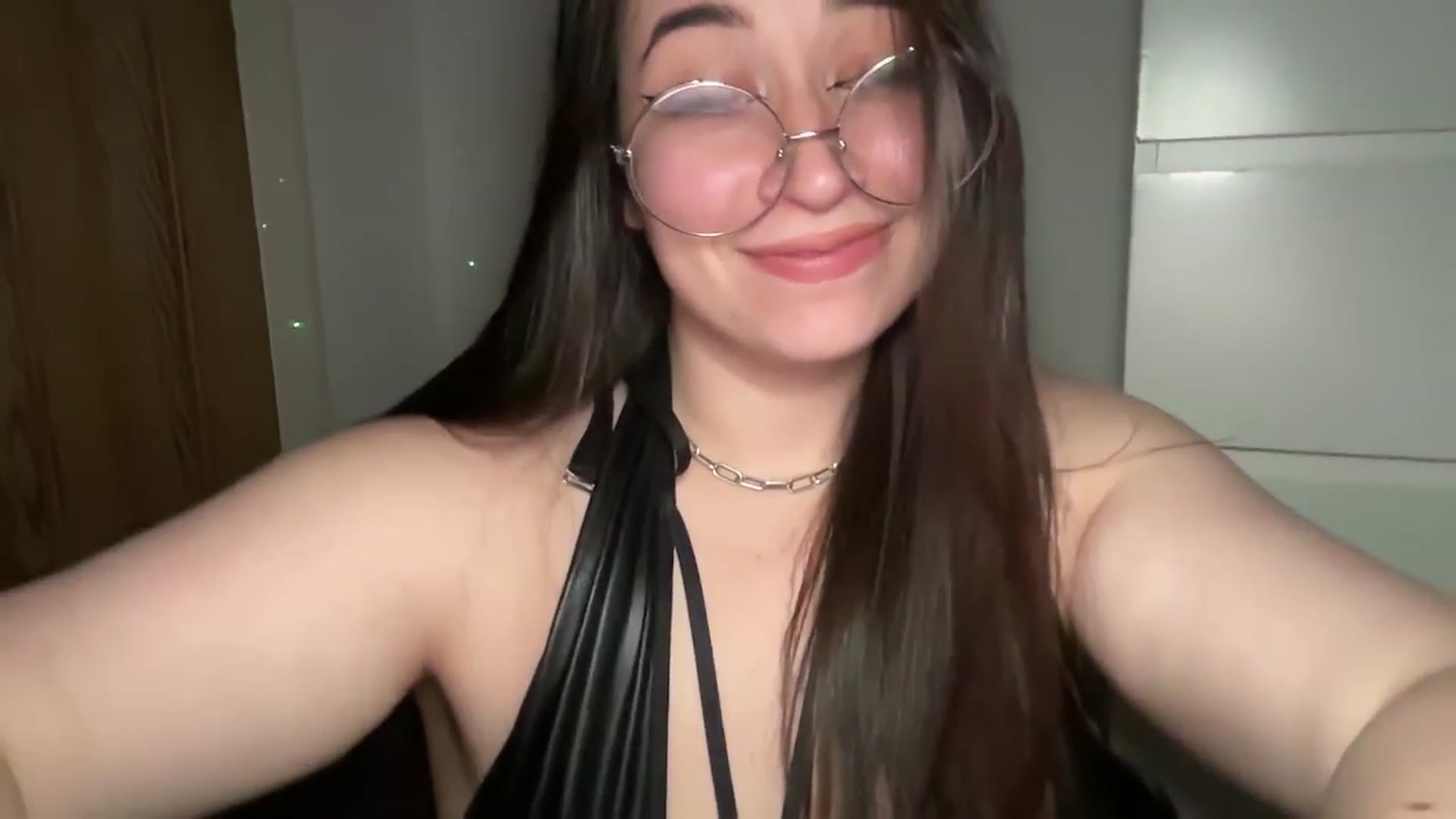Gallery image thumbnail from Hasymura's myfreecams stream on, 01/07/2025, 02:41 image 13 of 20