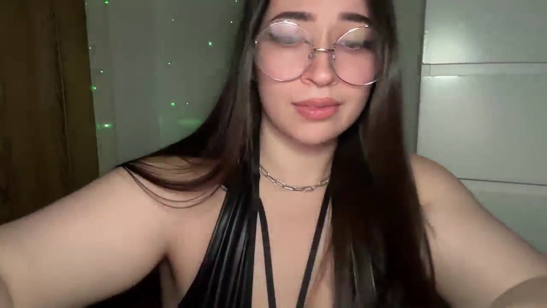 Gallery image thumbnail from Hasymura's myfreecams stream on, 01/07/2025, 02:41 image 16 of 20