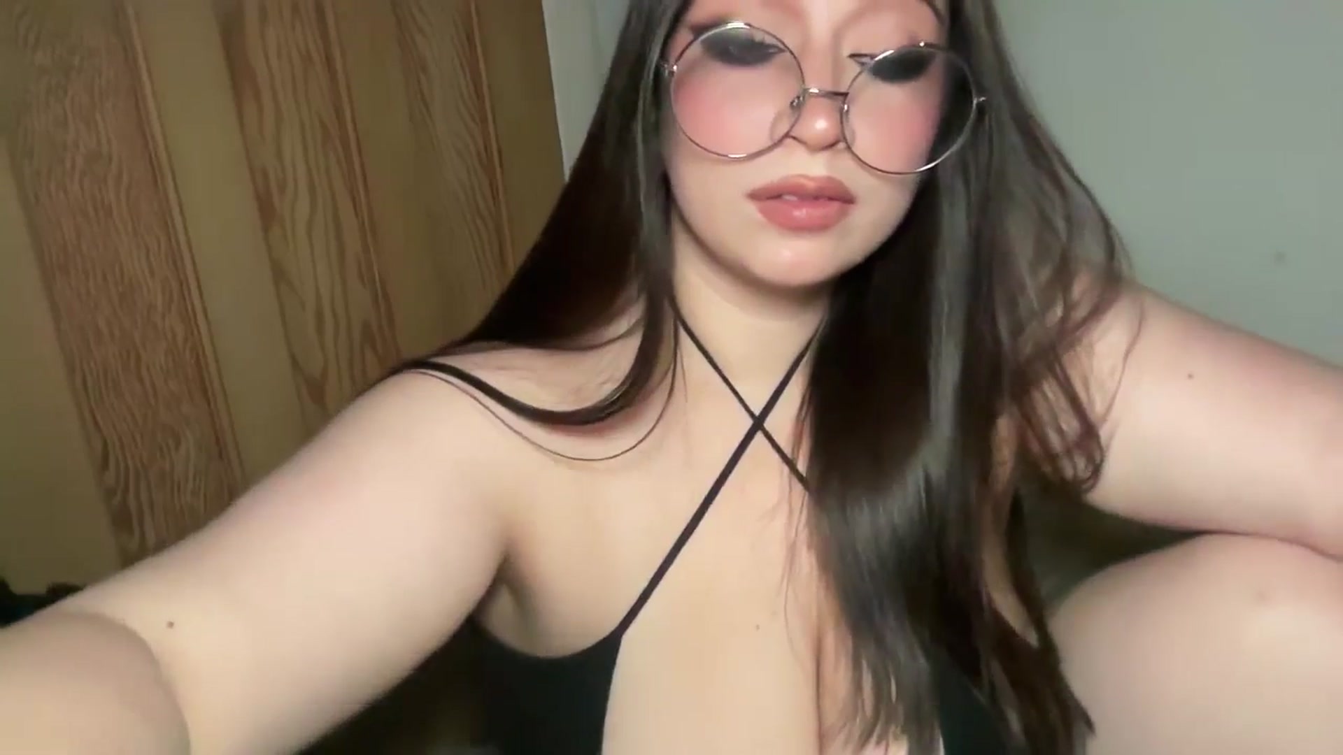 Gallery image thumbnail from Hasymura's myfreecams stream on, 01/11/2025, 22:23 image 8 of 20